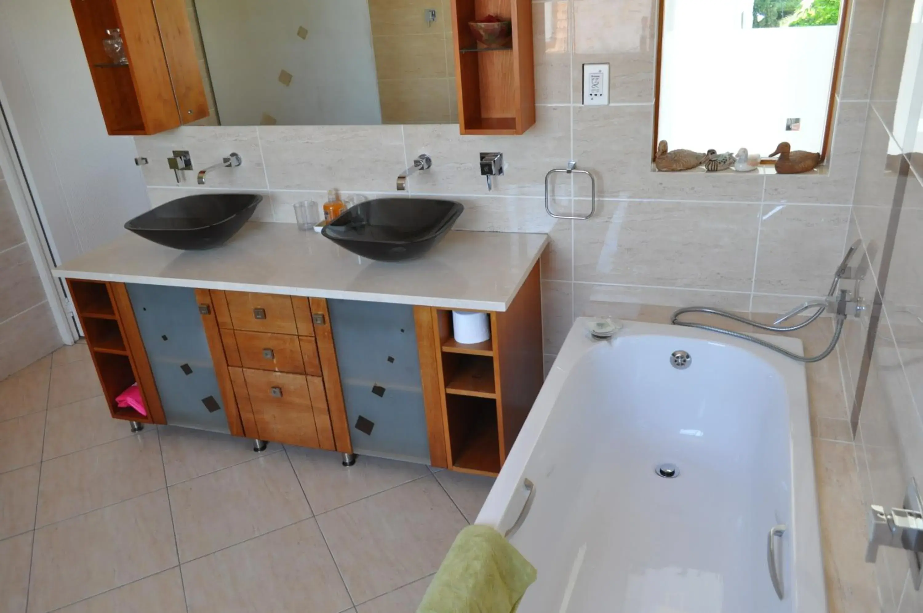 Bathroom in Applegarth B&B and Self-Catering Studios