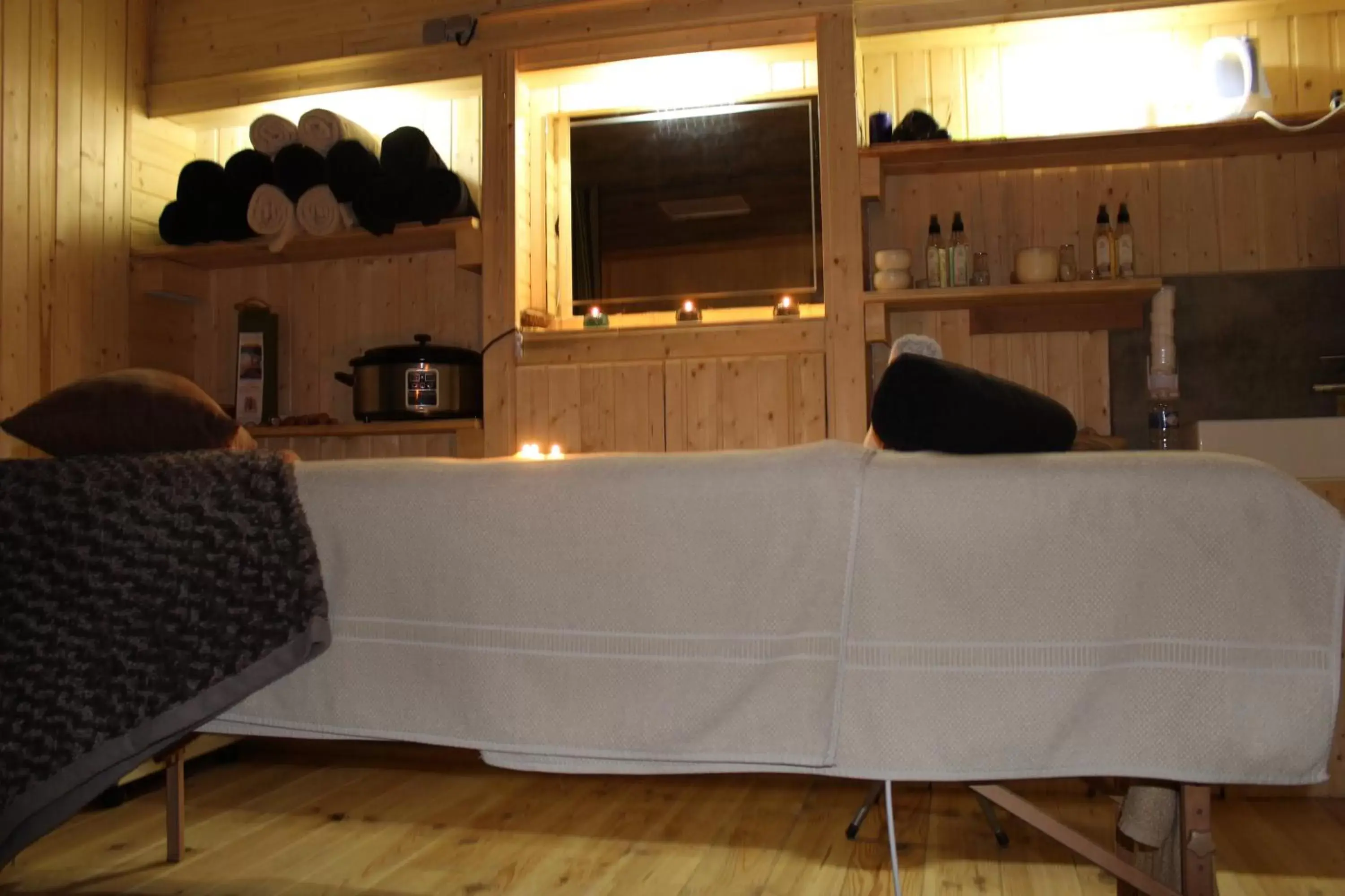 Massage, Bunk Bed in Moulin Mariman