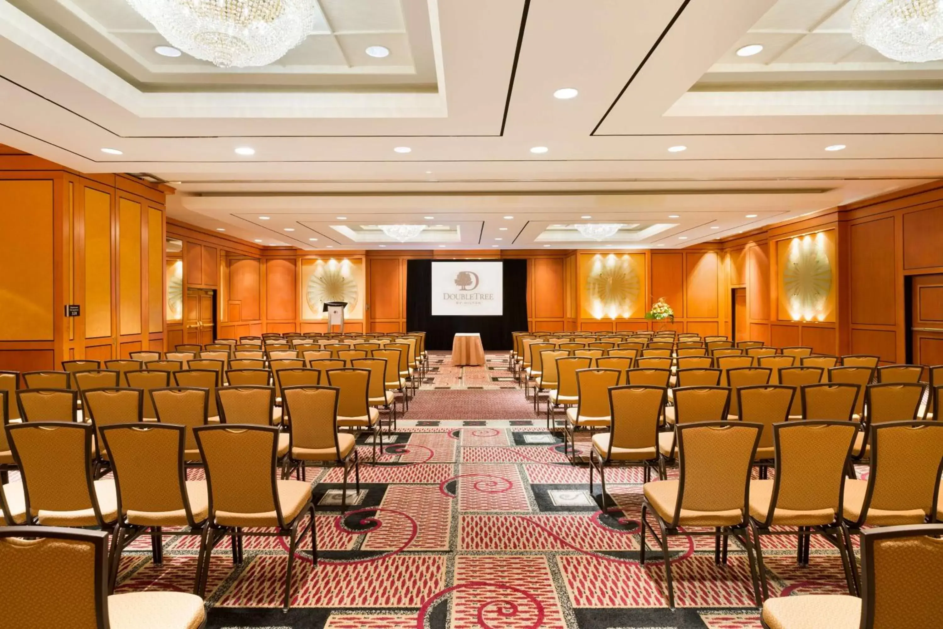 Meeting/conference room in DoubleTree by Hilton Toronto Downtown