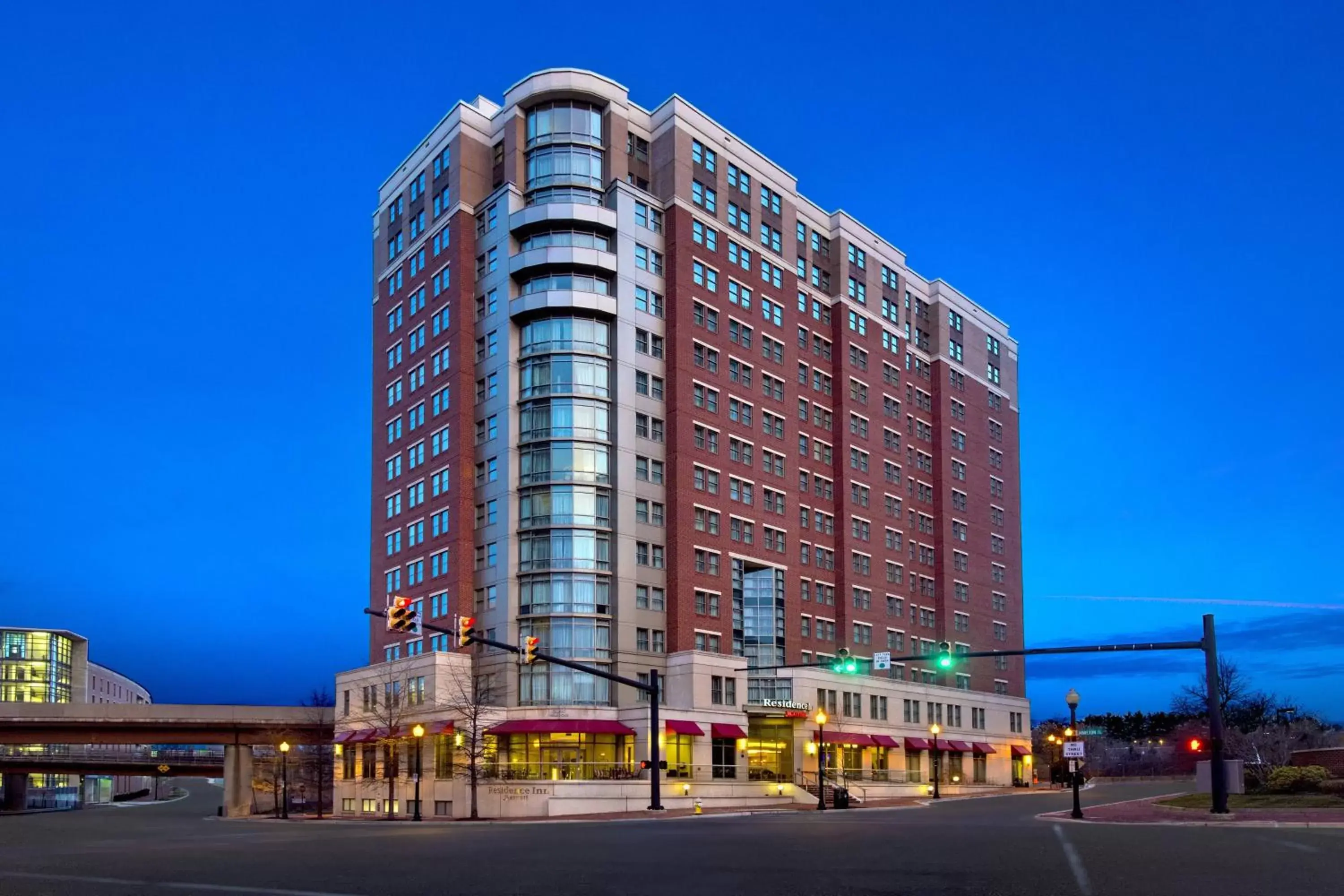 Property Building in Residence Inn Alexandria Old Town South at Carlyle