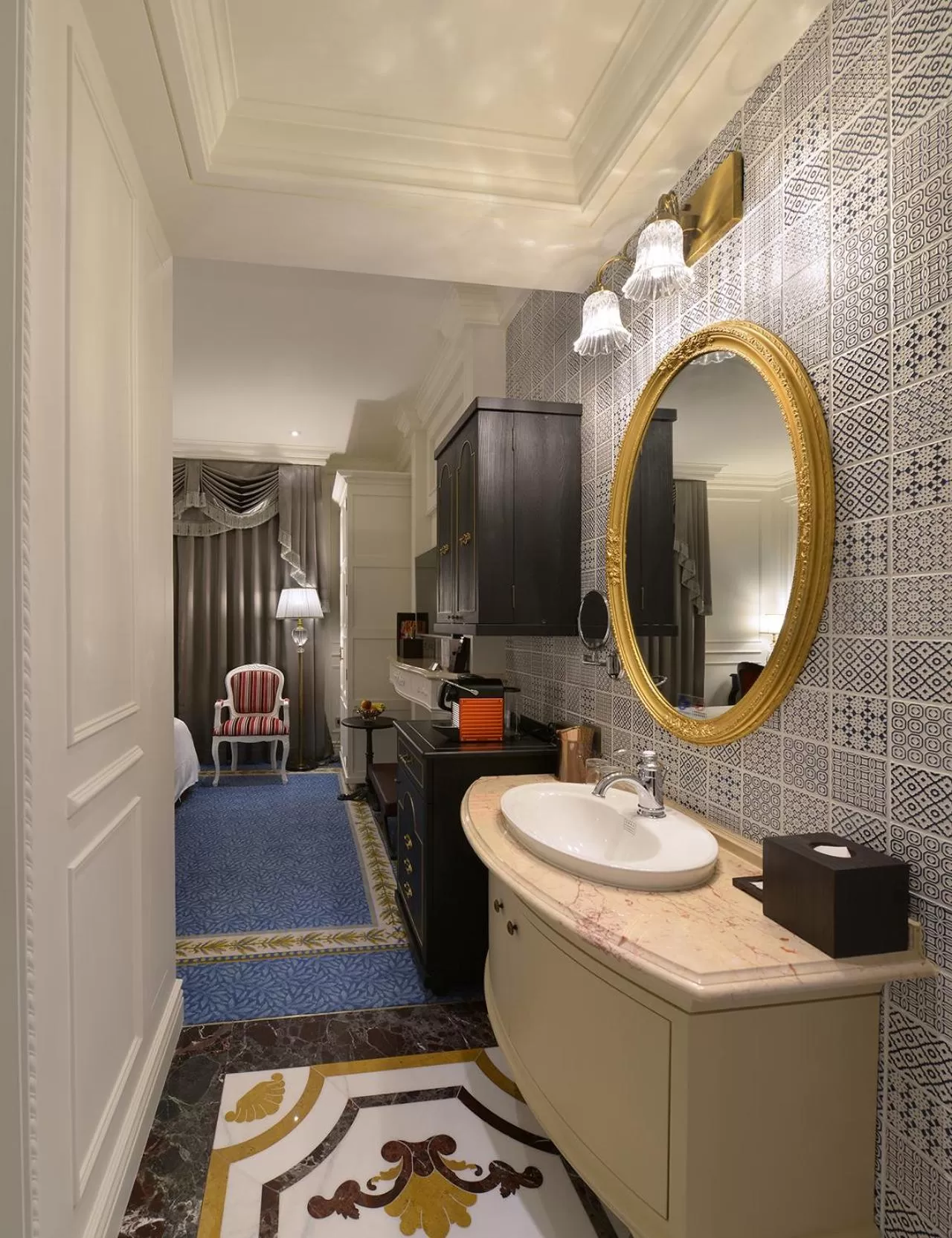 Photo of the whole room in Golden Tulip RS Boutique Hotel-Tainan