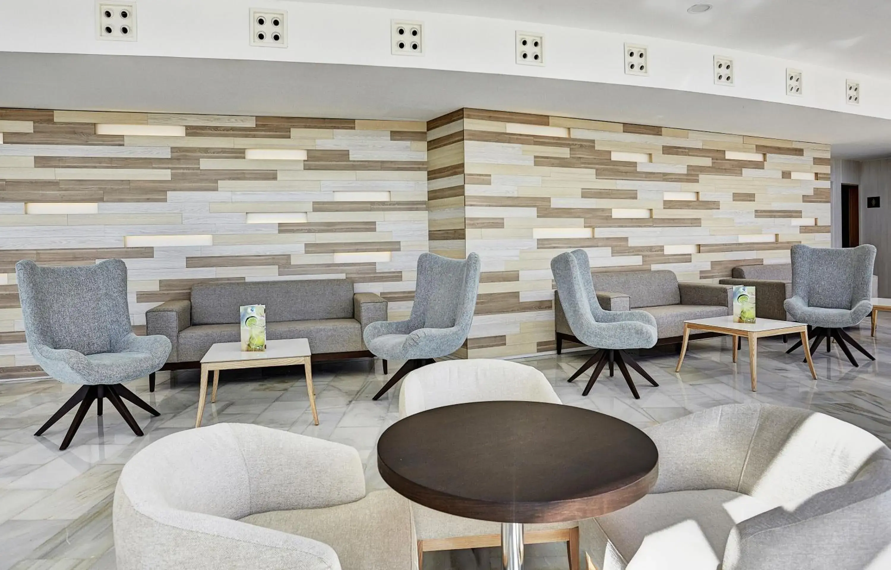 Lounge or bar in Grupotel Acapulco Playa - Adults Only Lounge or bar in Grupotel Acapulco Playa - Adults Only