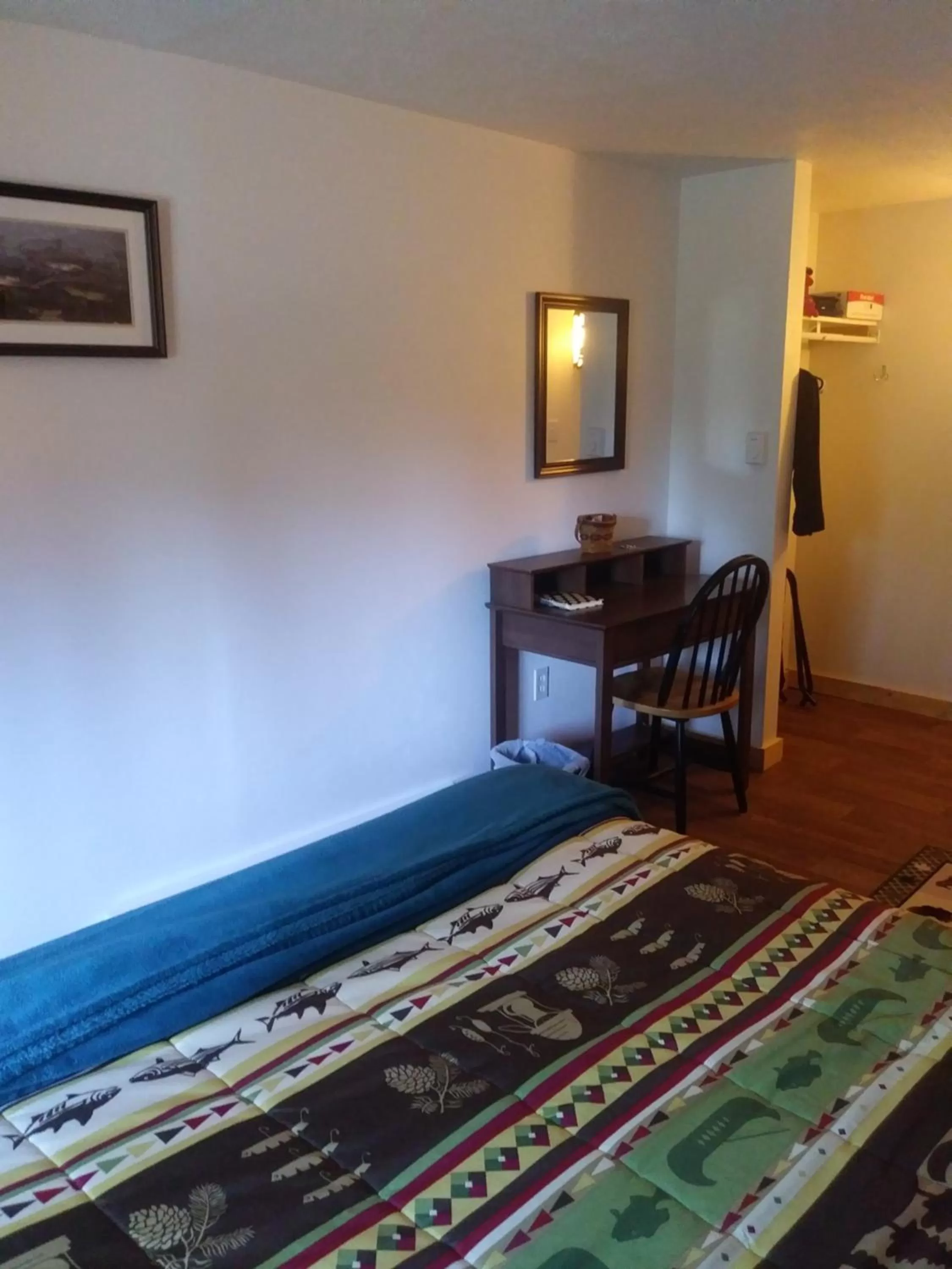 Photo of the whole room, Bed in Whispering Winds Retreat B&B