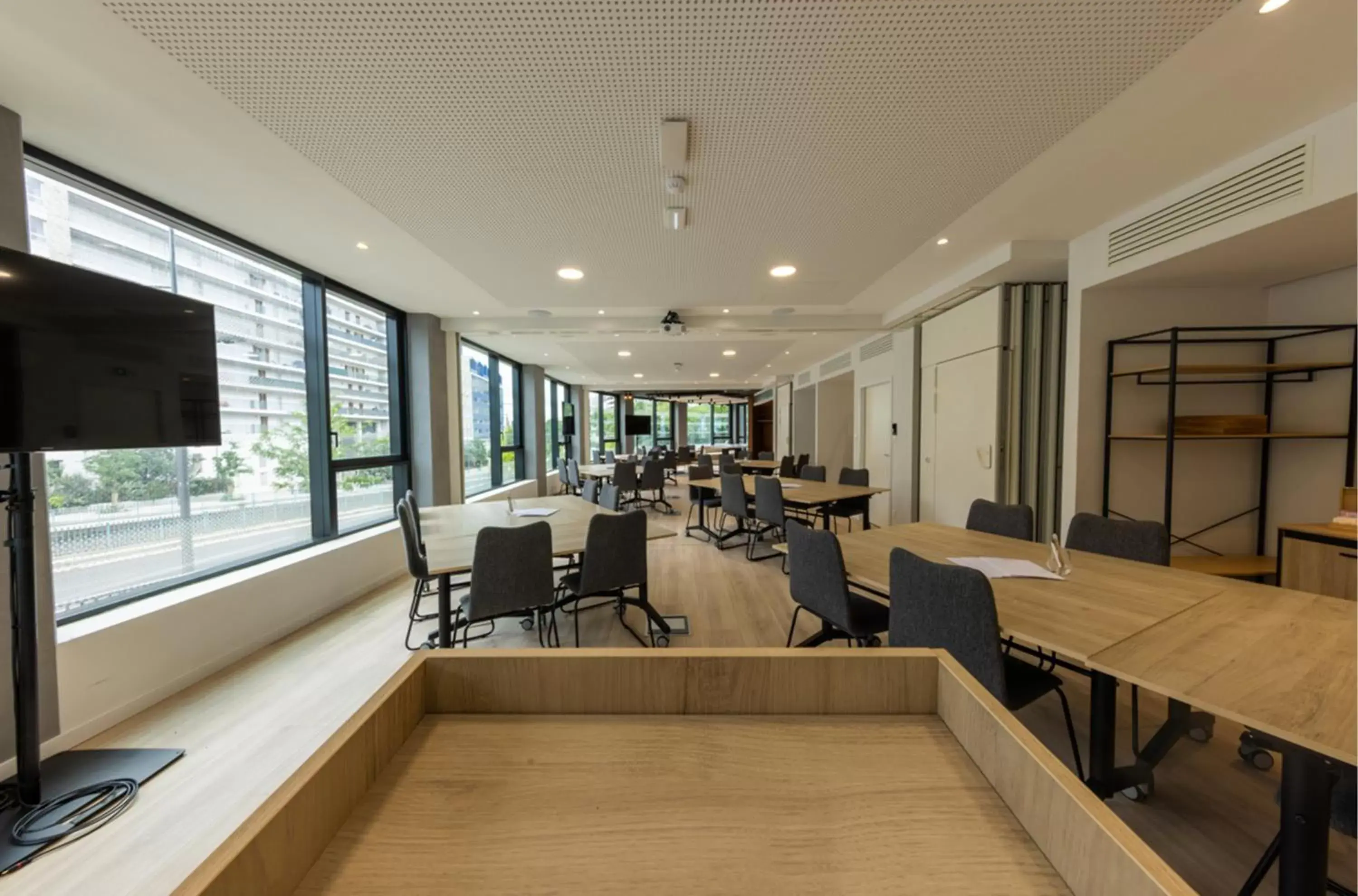 Meeting/conference room, Fitness Center/Facilities in Crowne Plaza - Marseille Le Dôme