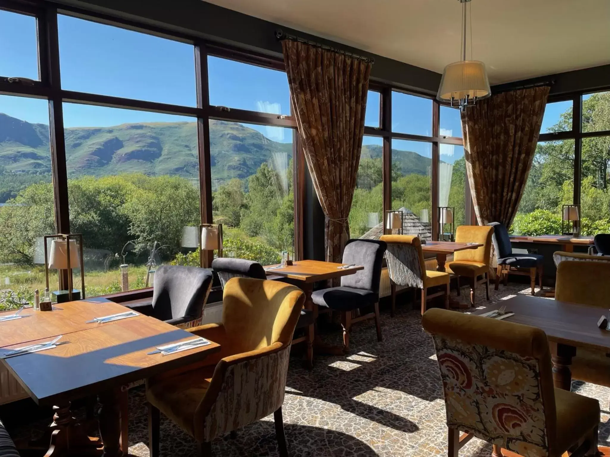 Restaurant/places to eat, Mountain View in The Mary Mount Hotel
