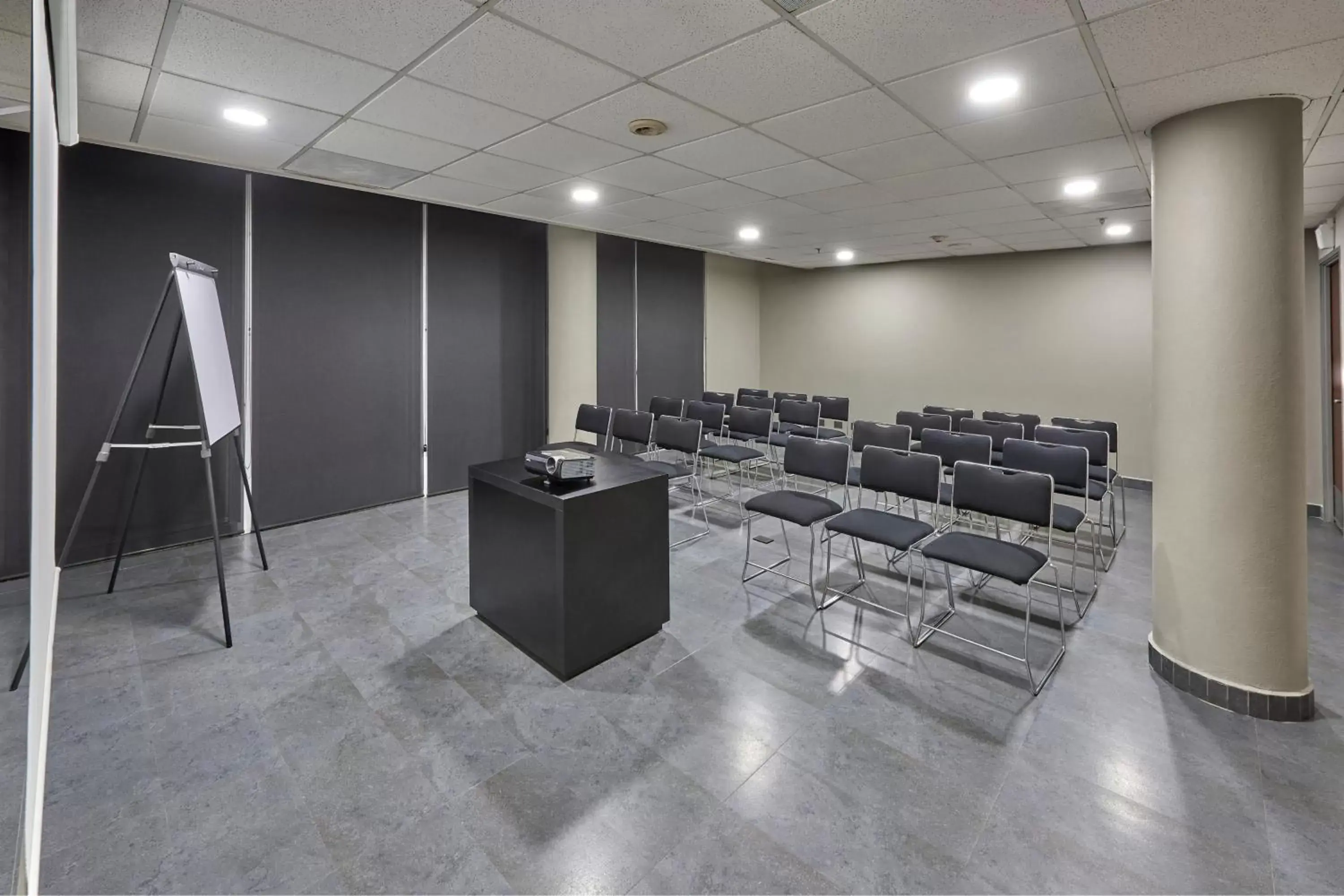 Meeting/conference room in City Express by Marriott Veracruz