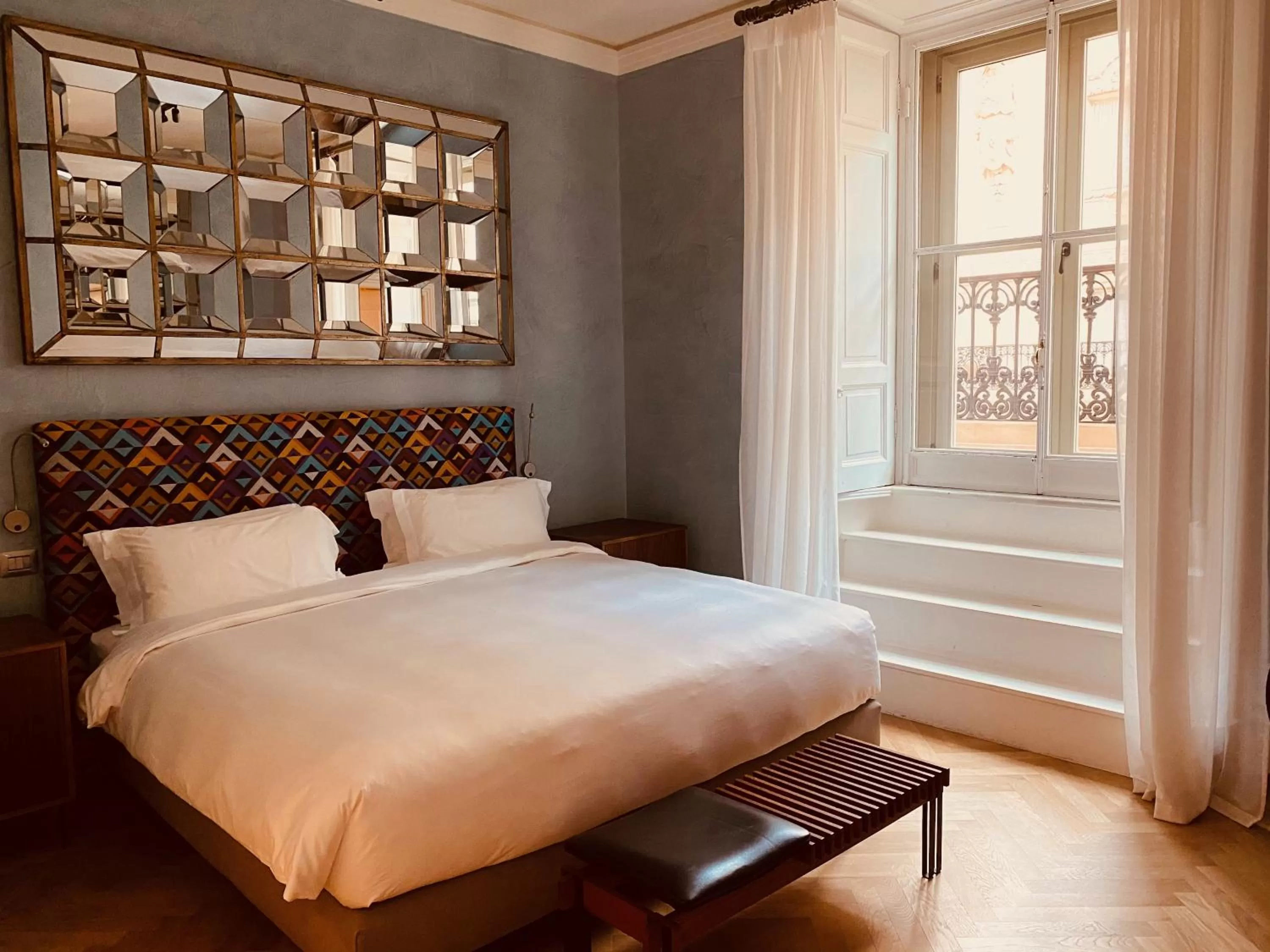 Deluxe Double Room with Balcony in Galleria Vik Milano - Townhouse Galleria - Small Luxury Hotels of the World