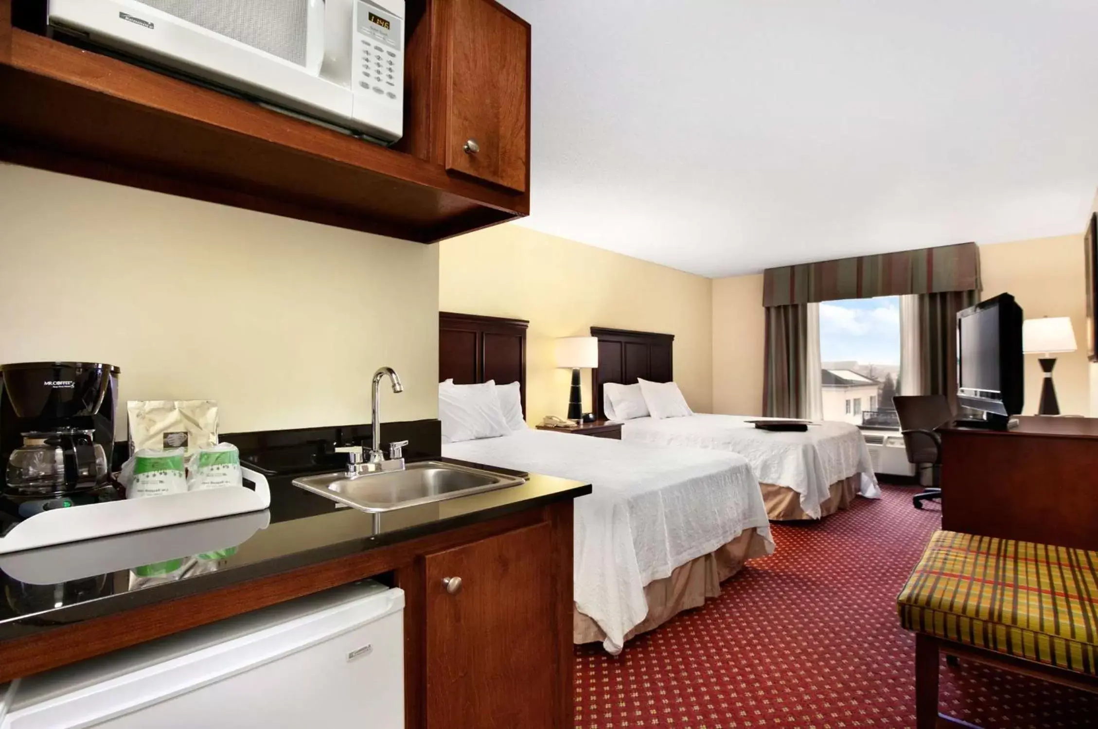 Bed in Hampton Inn Atlanta-Stockbridge