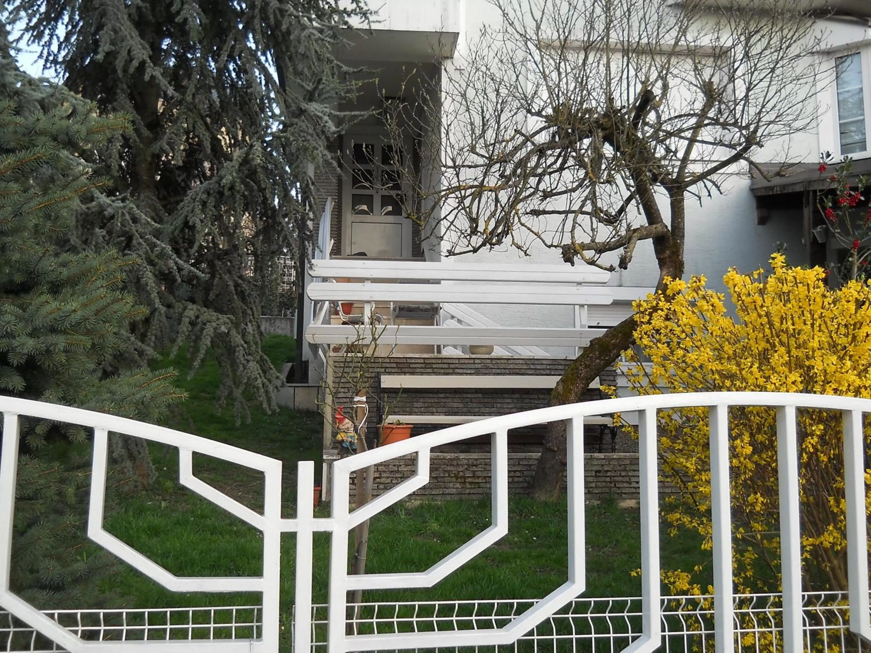 Apartment & Rooms Miboti