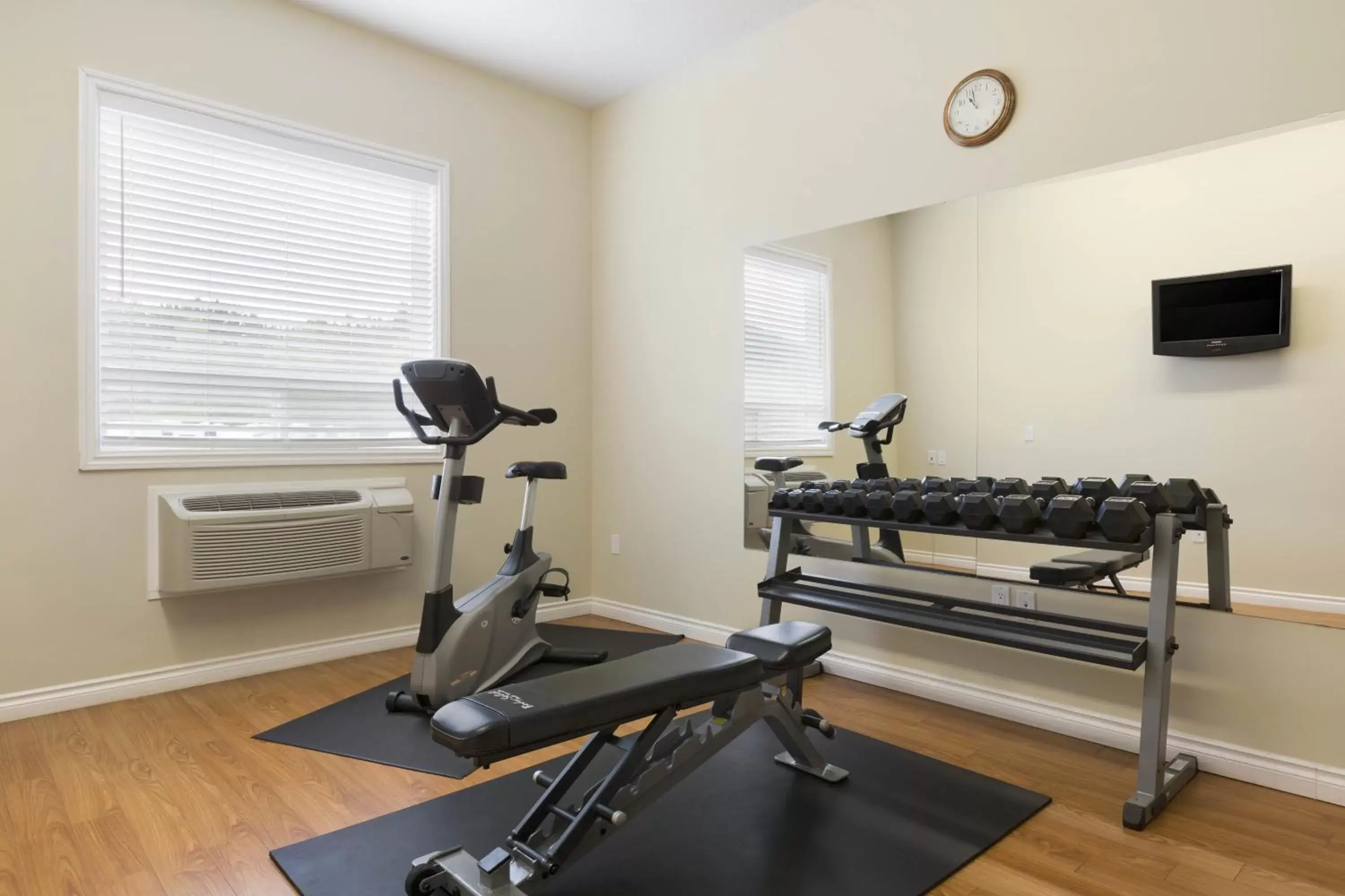 Fitness centre/facilities in Days Inn by Wyndham Chetwynd Fitness centre/facilities in Days Inn by Wyndham Chetwynd