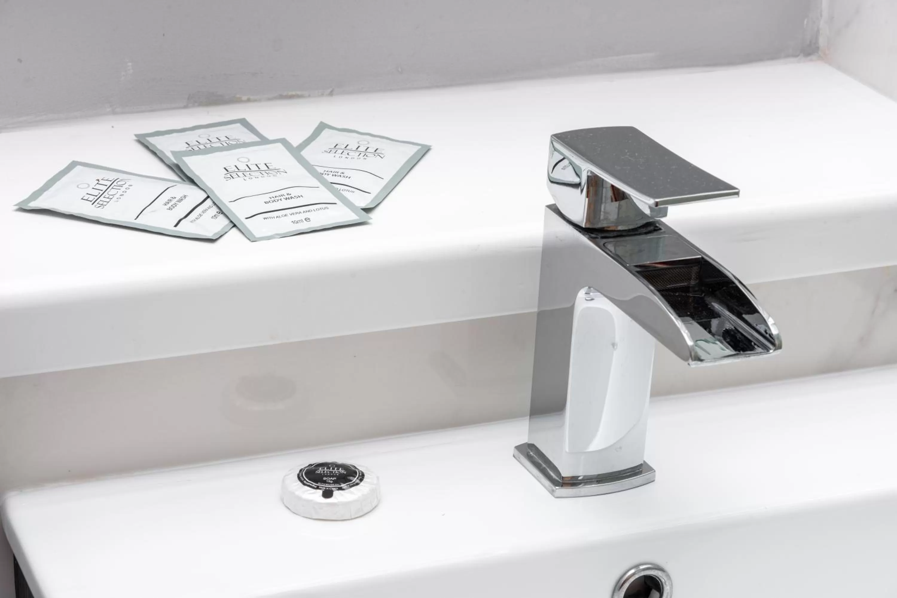 Bathroom in Gainsborough Hotel