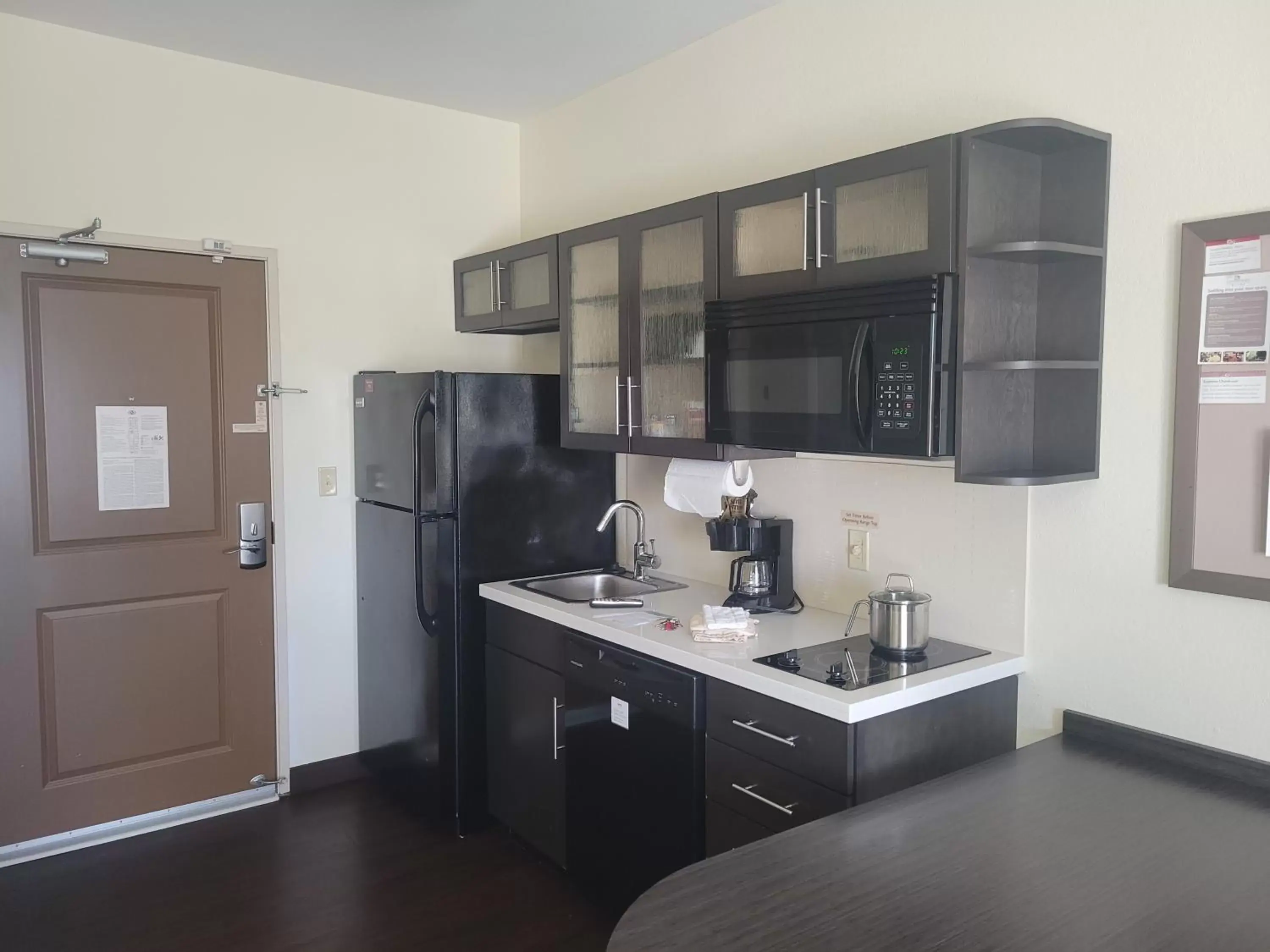 Kitchen or kitchenette, Kitchen/Kitchenette in Candlewood Suites Smyrna - Nashville , an IHG Hotel