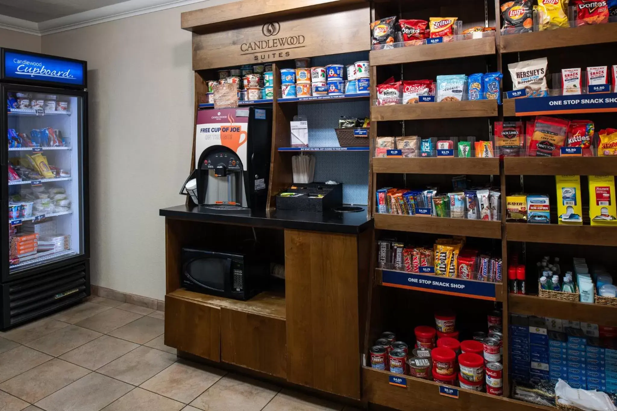 Lounge or bar in Candlewood Suites Turlock by IHG Lounge or bar in Candlewood Suites Turlock by IHG