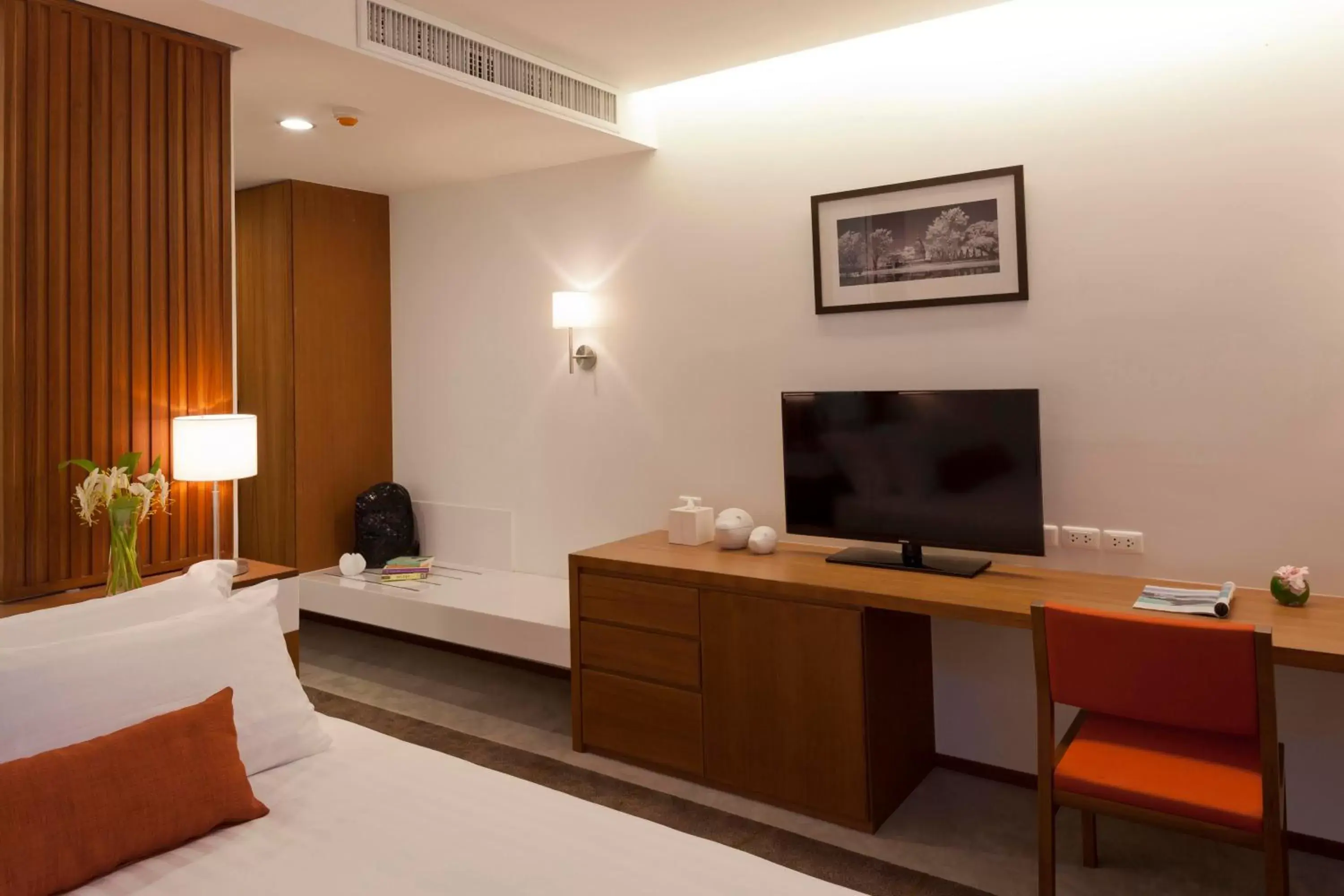 TV and multimedia, TV/Entertainment Center in Eastin Tan Hotel Chiang Mai
