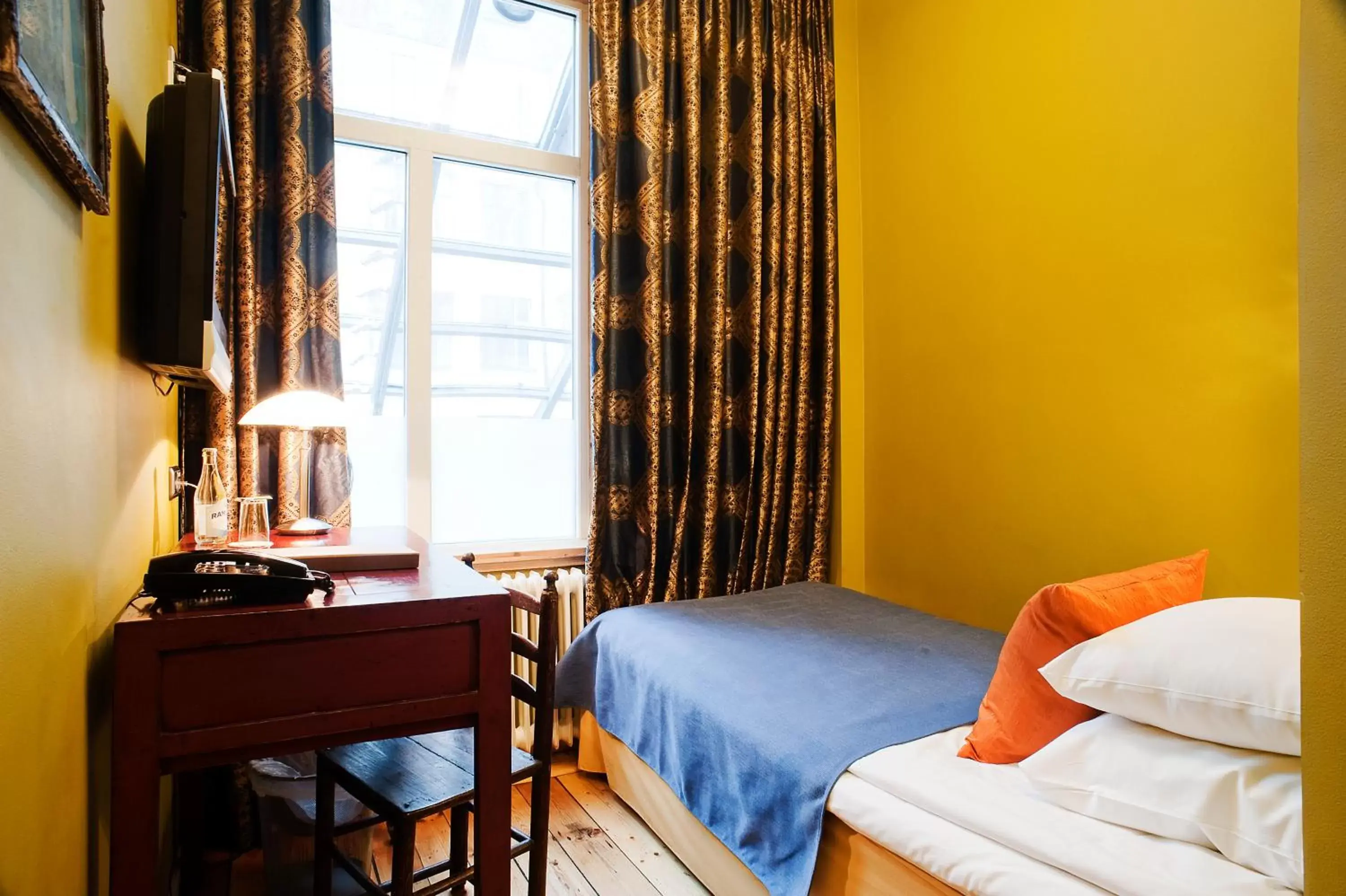 Photo of the whole room, Bed in Hotel Hellsten Photo of the whole room, Bed in Hotel Hellsten