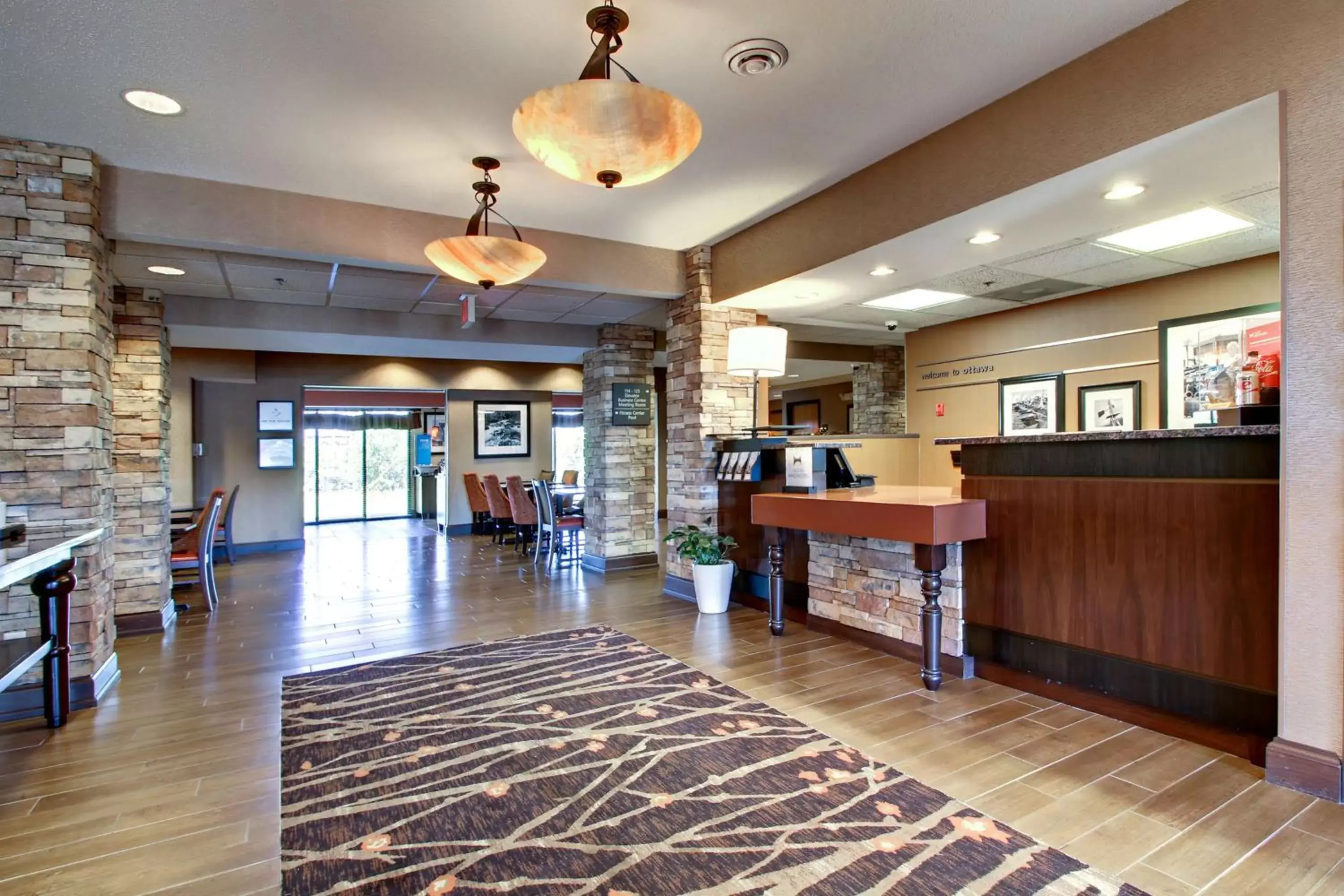 Lobby or reception, Lobby/Reception in Hampton Inn Ottawa - Starved Rock Area
