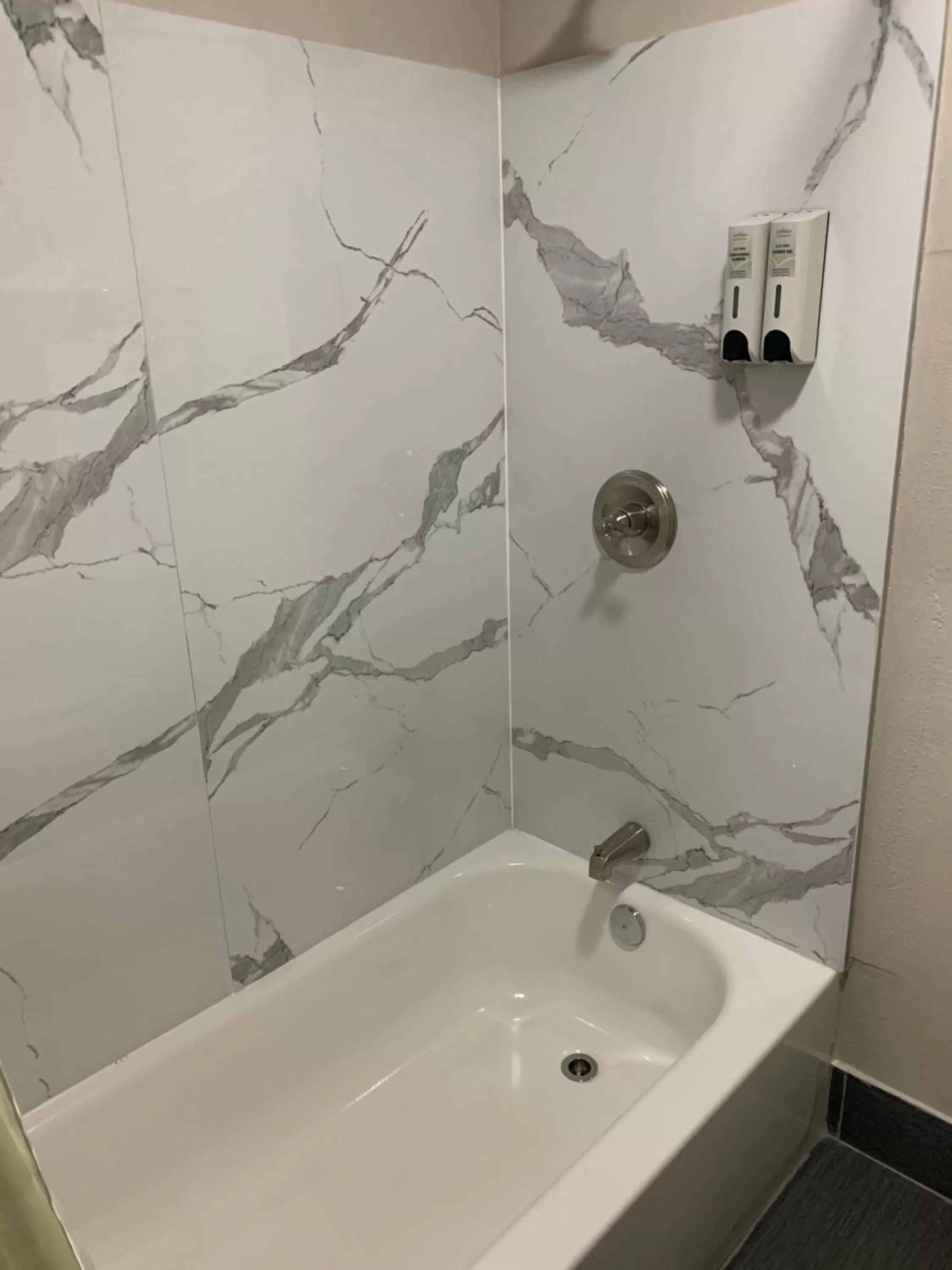 Crescent Park Motel & Suites