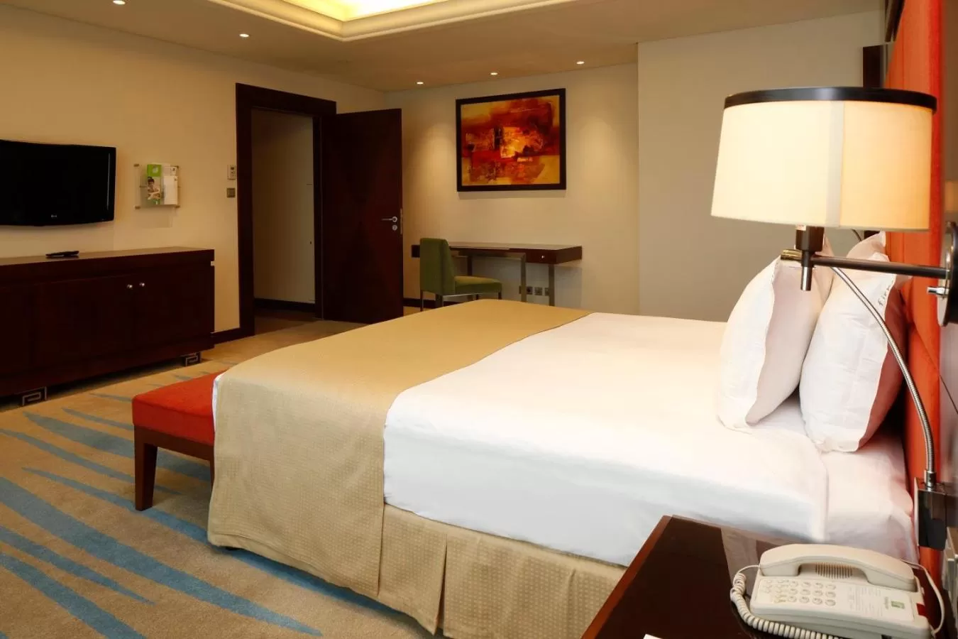 Bed in Holiday Inn Olaya by IHG