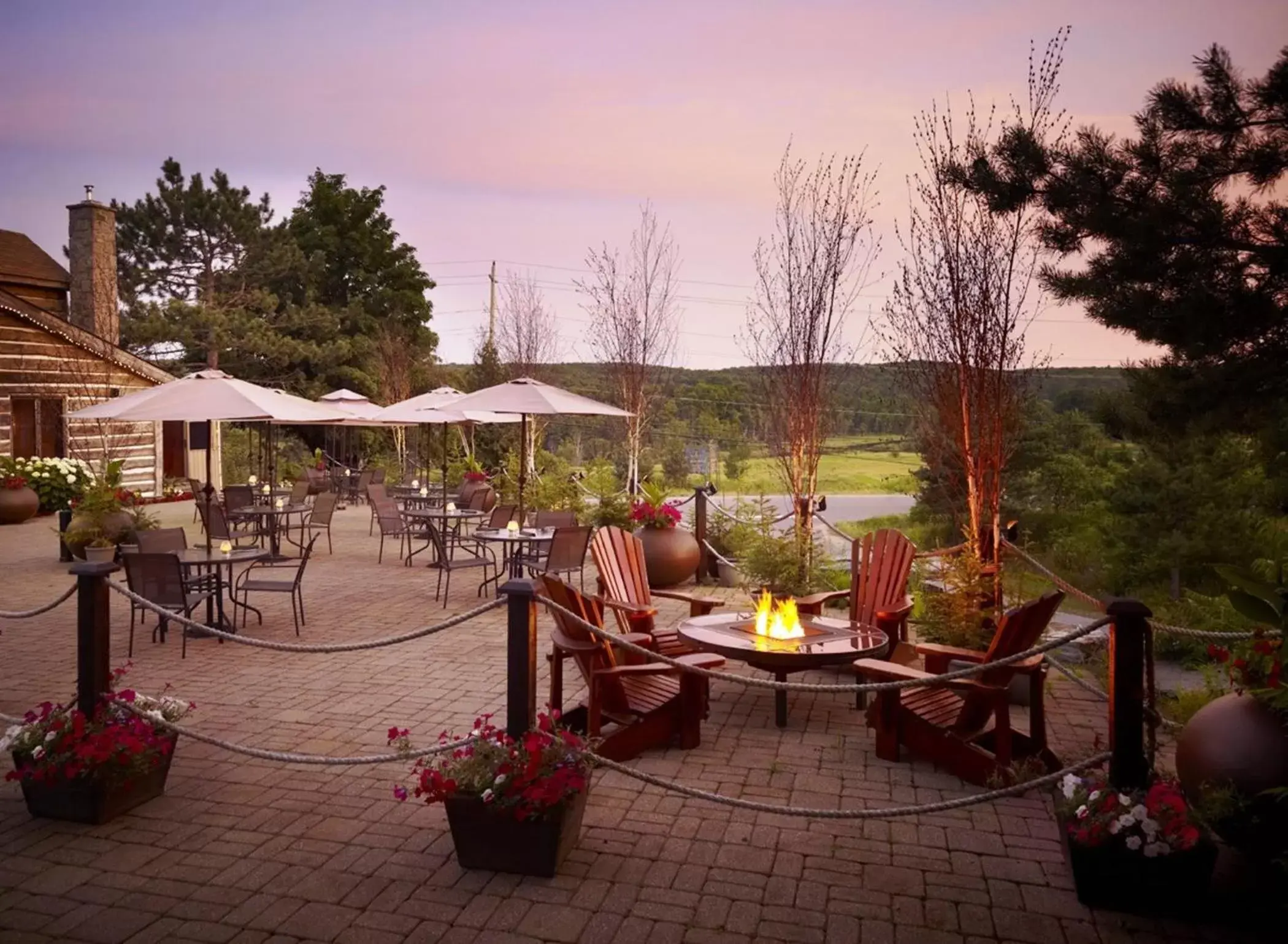 Balcony/Terrace, Restaurant/Places to Eat in Deerhurst Resort