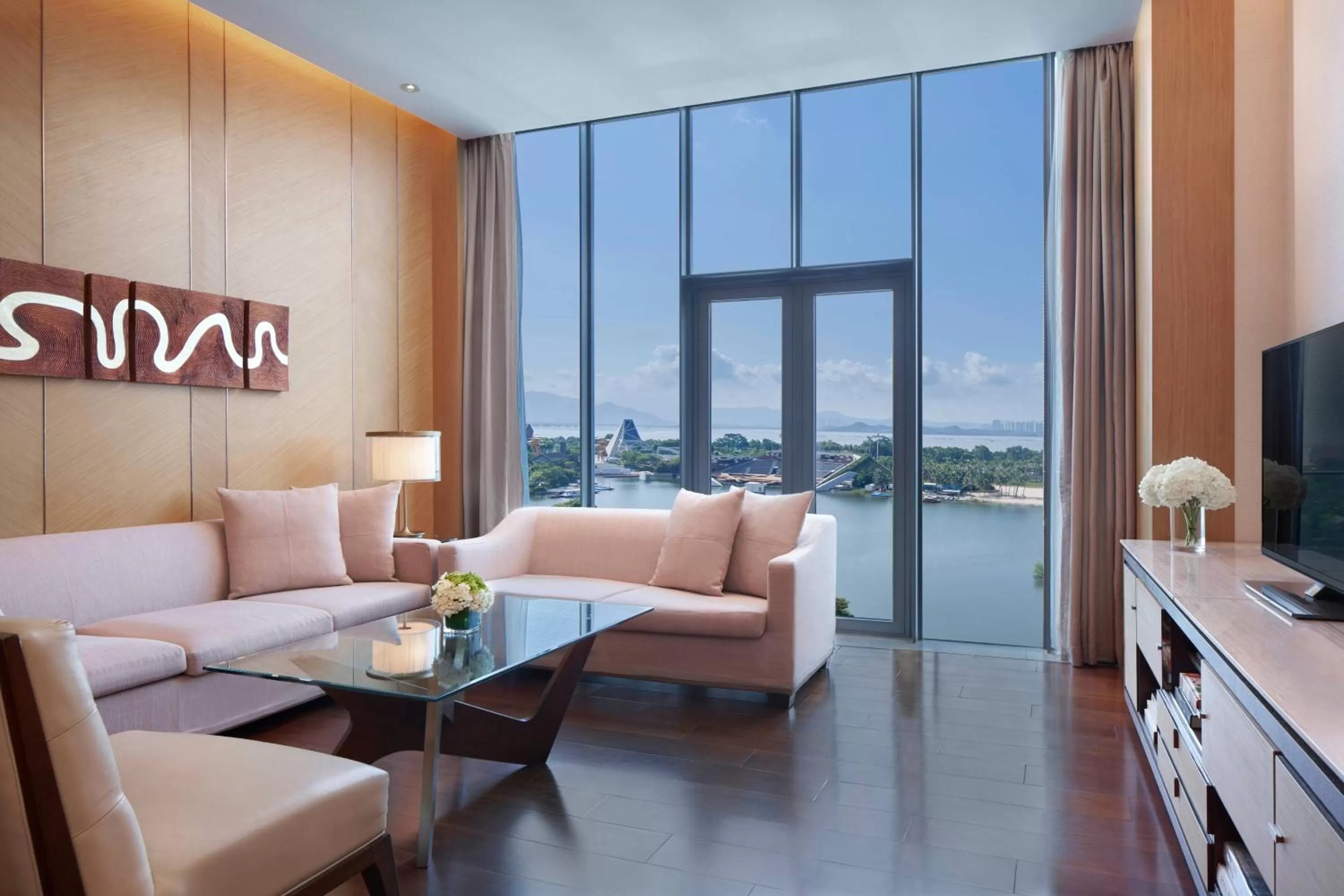 Living room in The OCT Harbour, Shenzhen - Marriott Executive Apartments