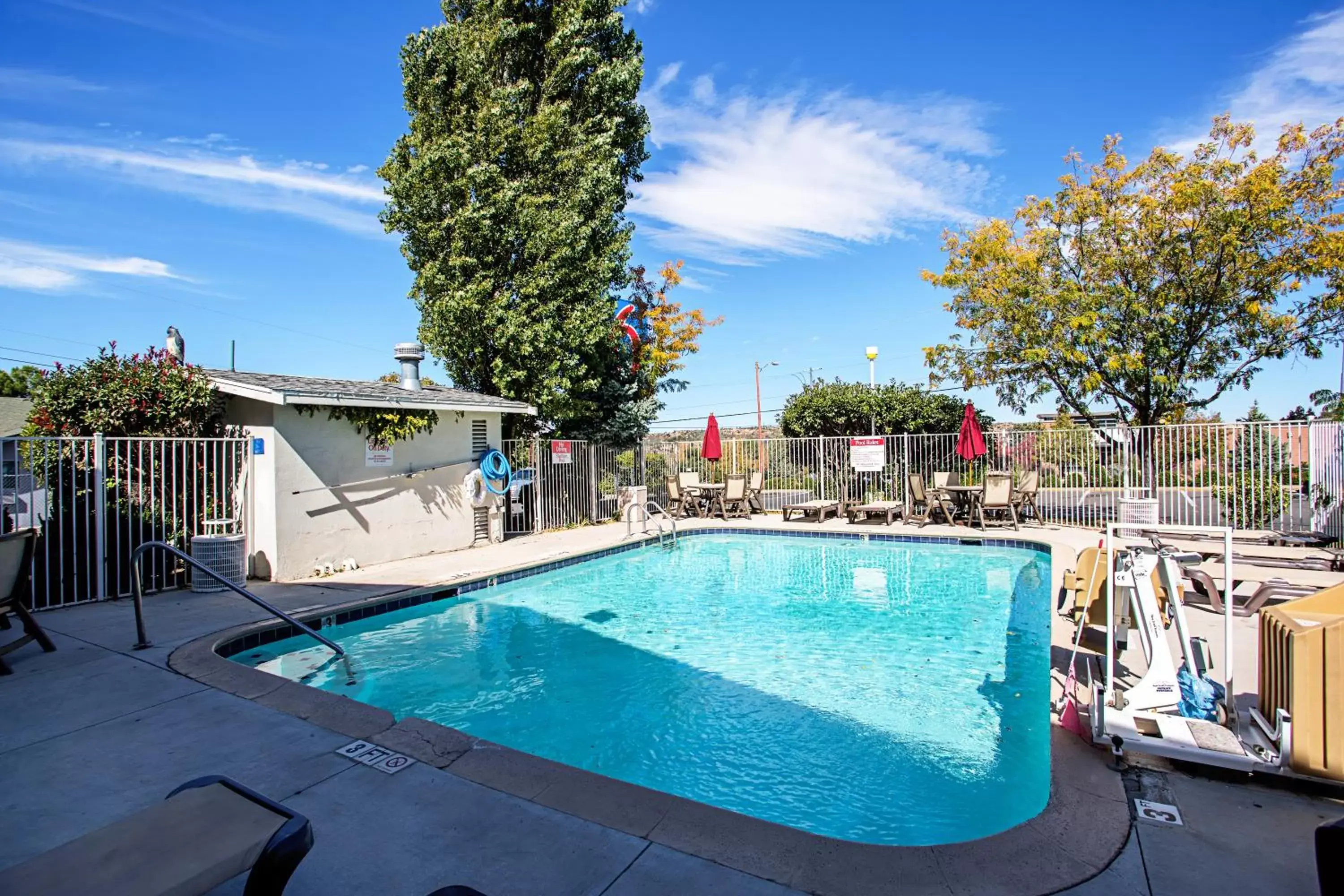 Swimming Pool in Motel 6-Prescott, AZ