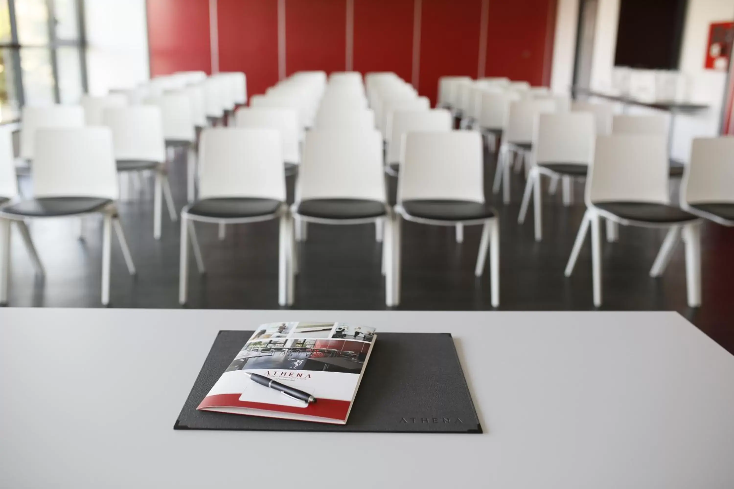 Business Area/Conference Room in Hôtel Restaurant Athena Spa