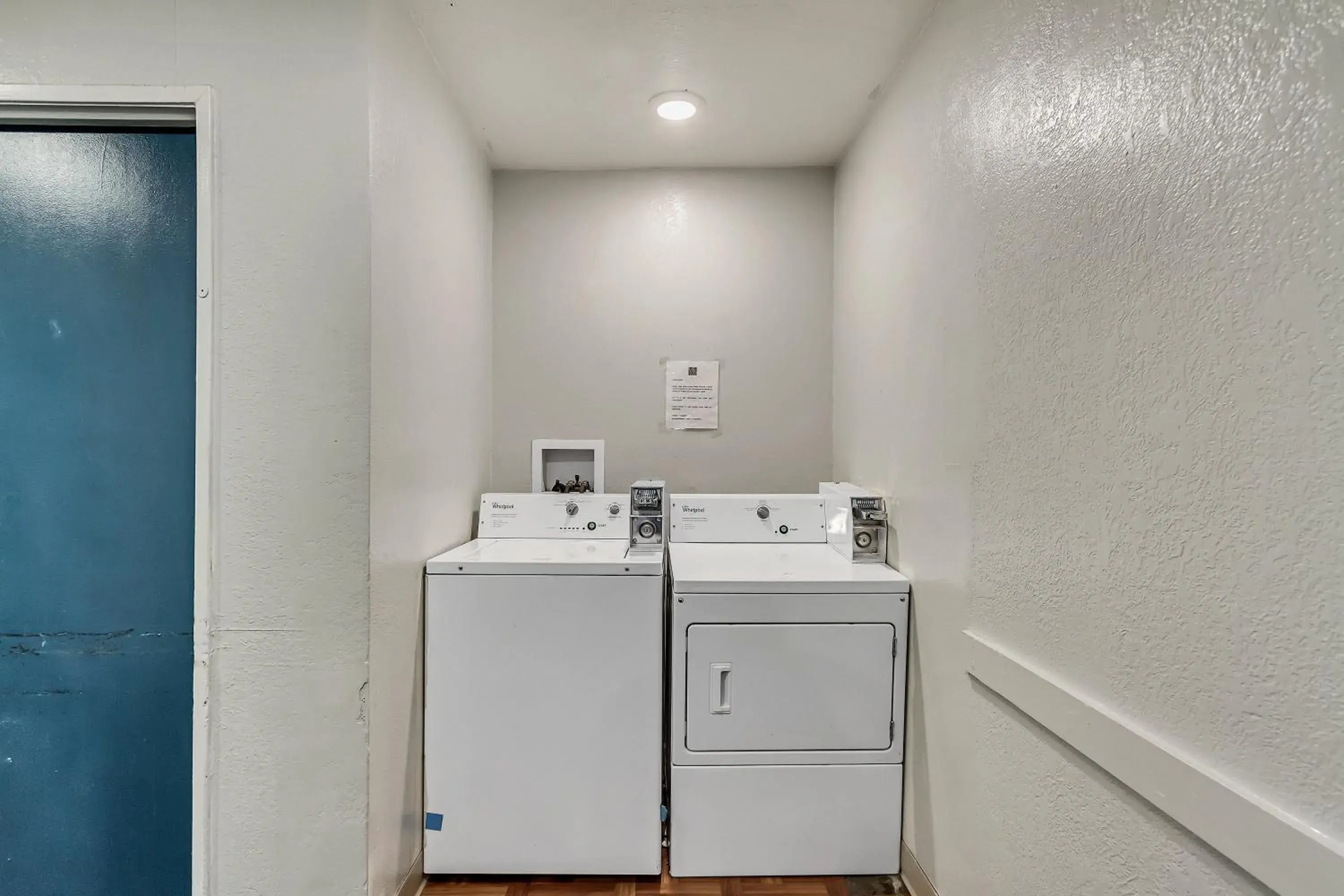 laundry, Kitchen/Kitchenette in Motel 6 Ogden, UT- Downtown