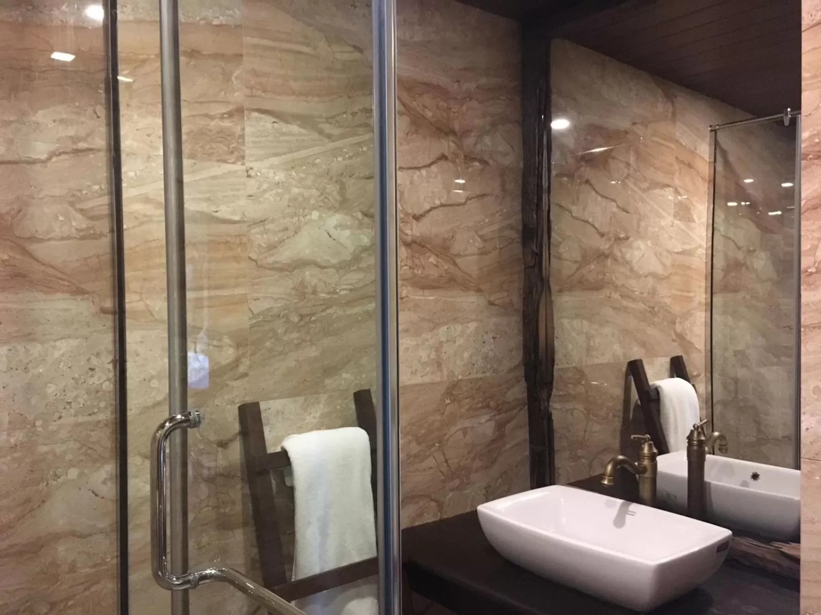 Shower in Fort WindShire