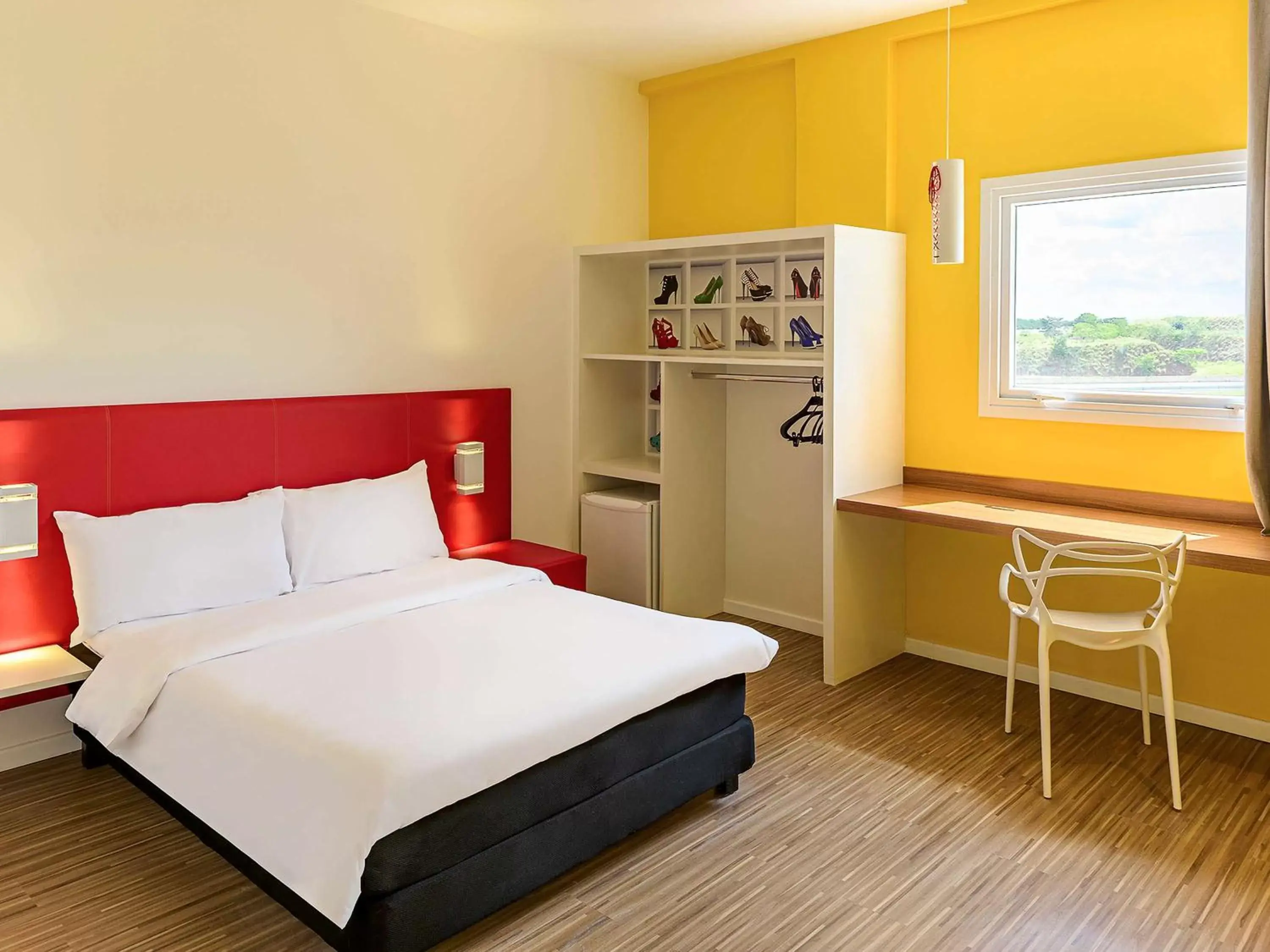 Photo of the whole room, Bed in ibis Styles Birigui