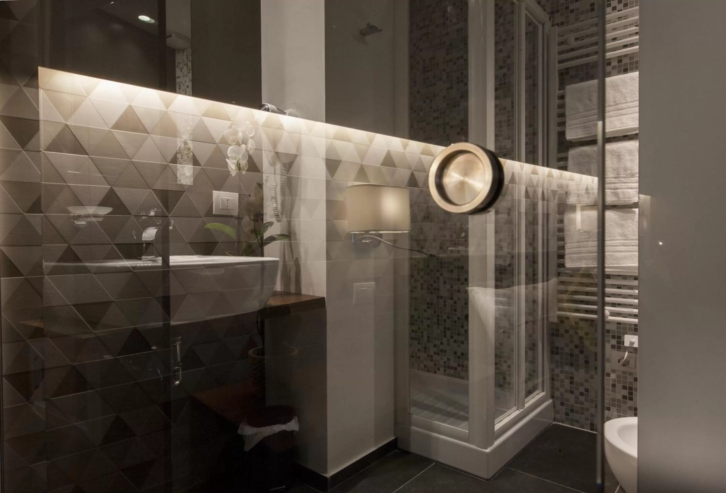 Bathroom in NG Guest House Roma San Pietro