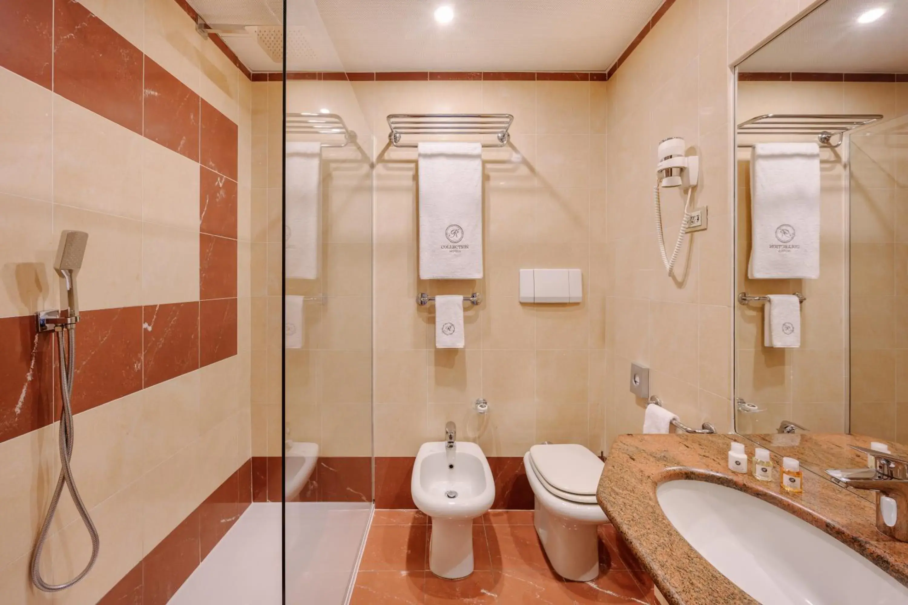 Bathroom in City Life Hotel Poliziano