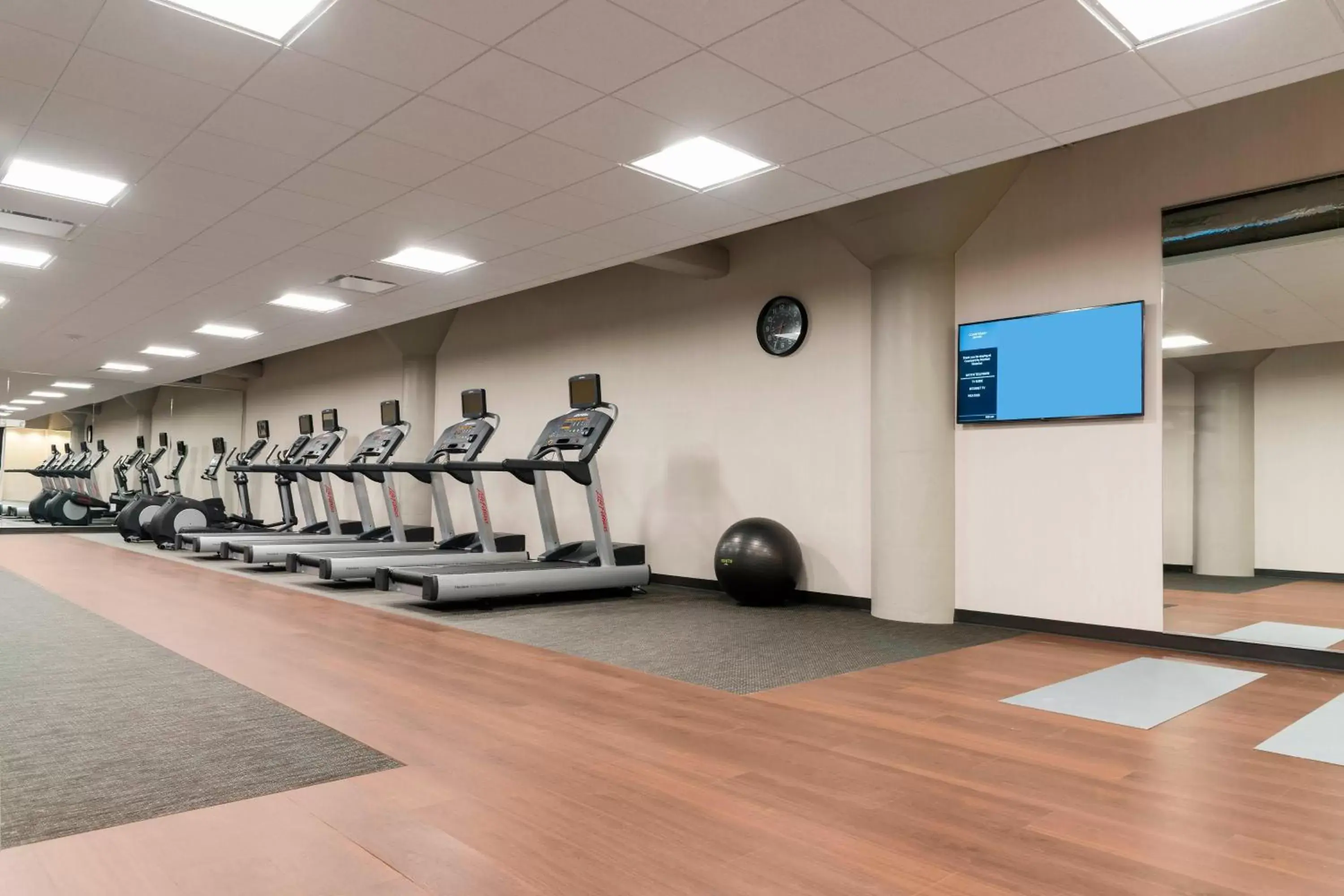 Fitness centre/facilities, Fitness Center/Facilities in Courtyard by Marriott Waterloo Cedar Falls