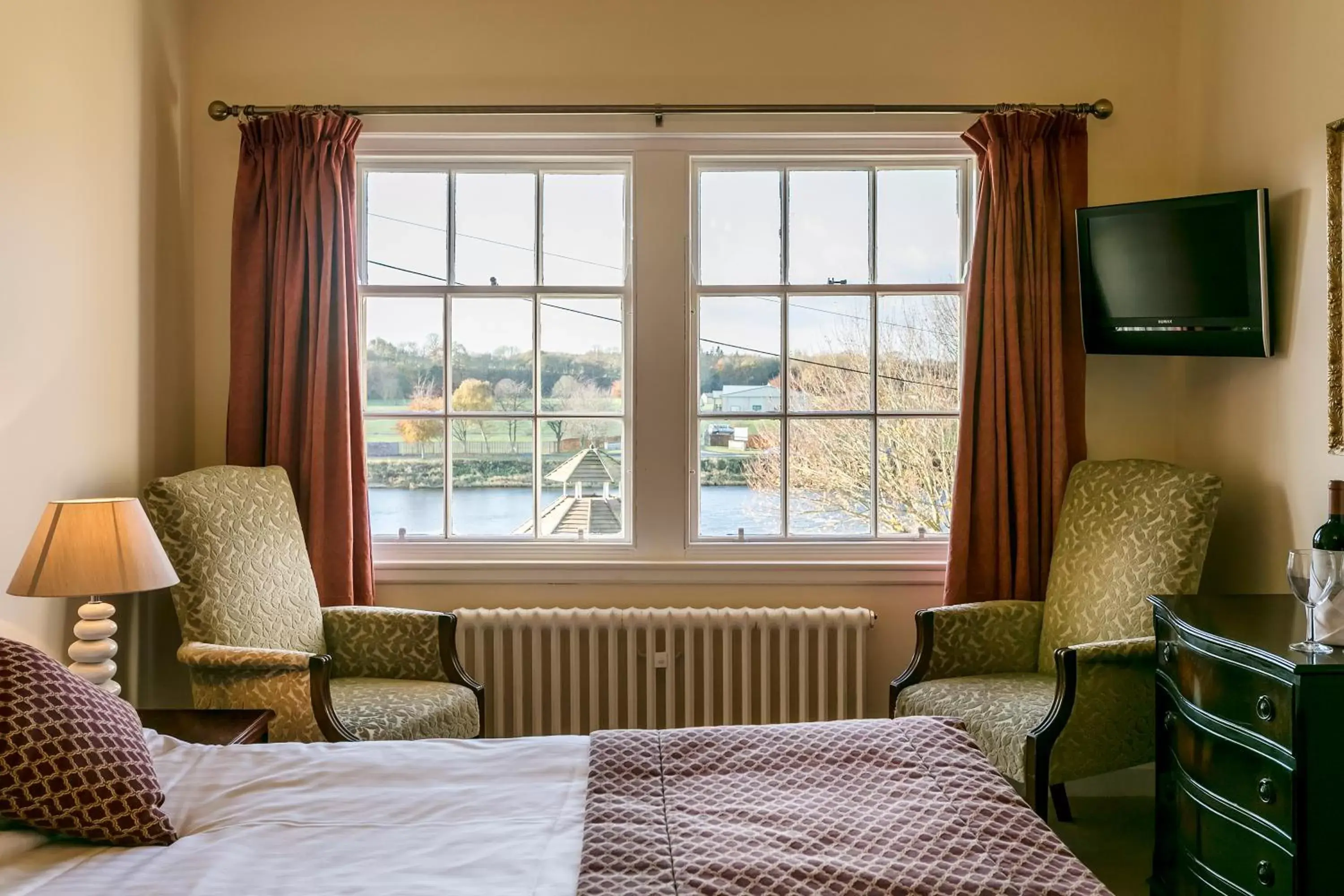 Bedroom, Seating Area in Ednam House Hotel