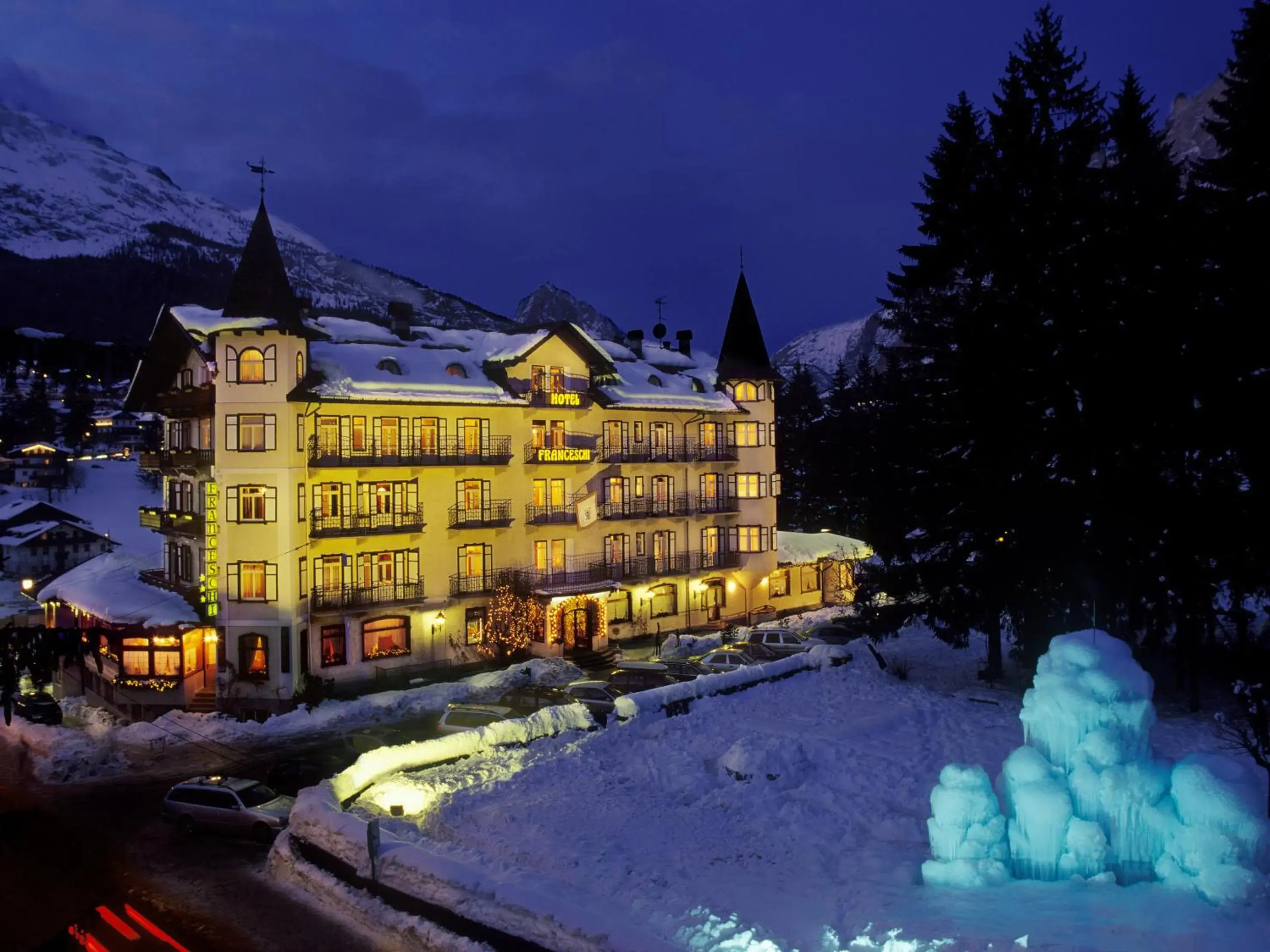 Property building, Winter in Franceschi Park Hotel