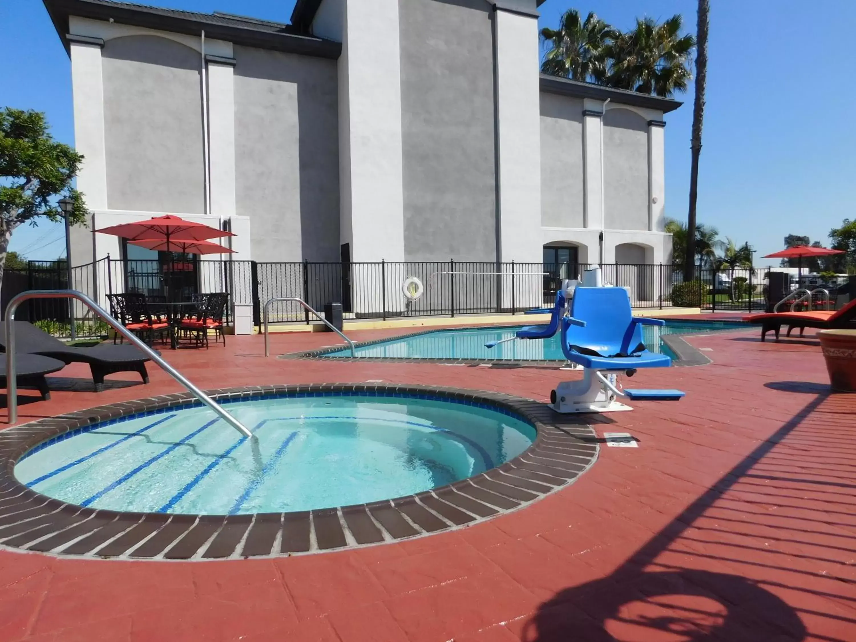 Swimming Pool in Best Western Plus - Anaheim Orange County Hotel