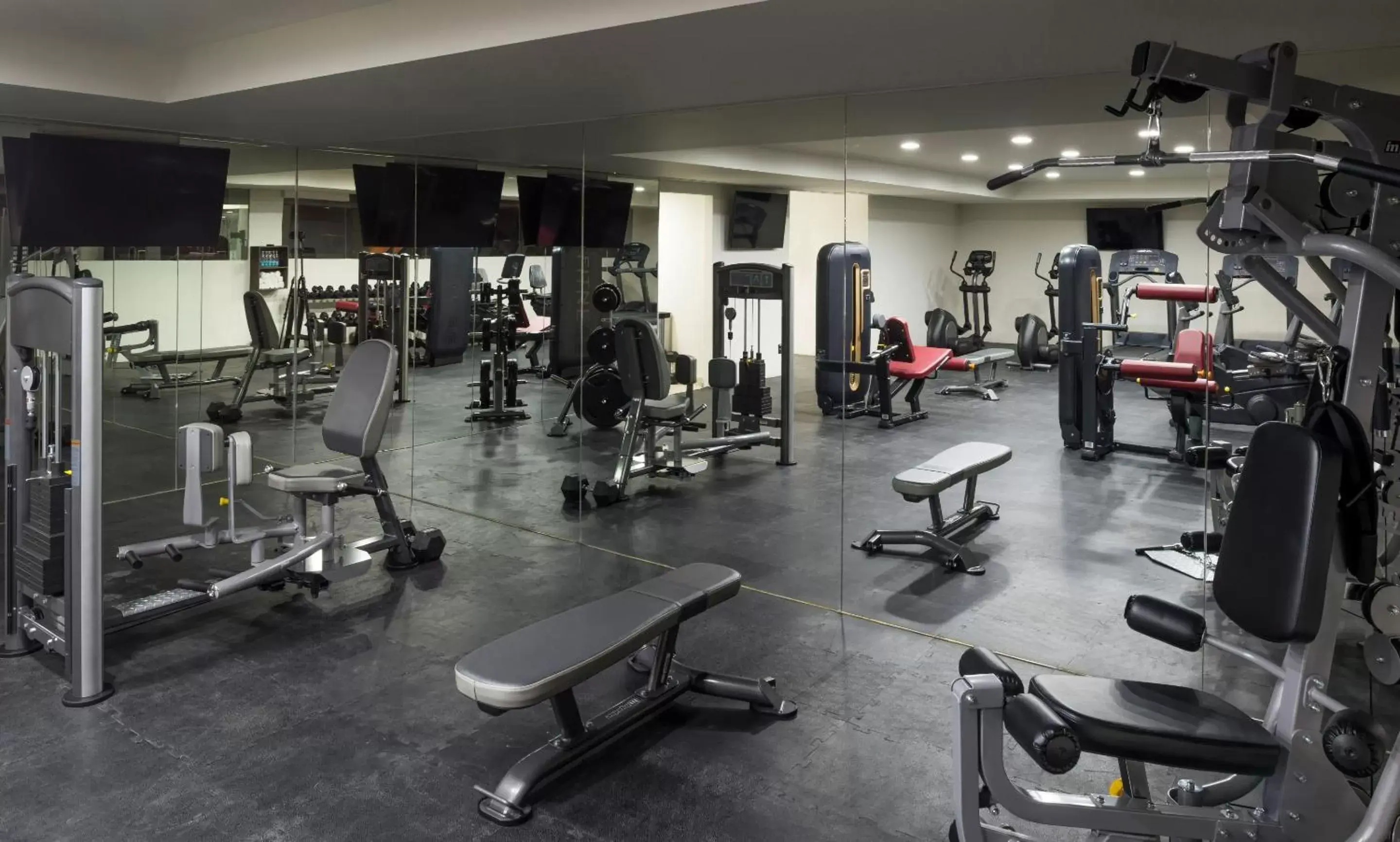 Fitness centre/facilities, Fitness Center/Facilities in Real Inn Celaya