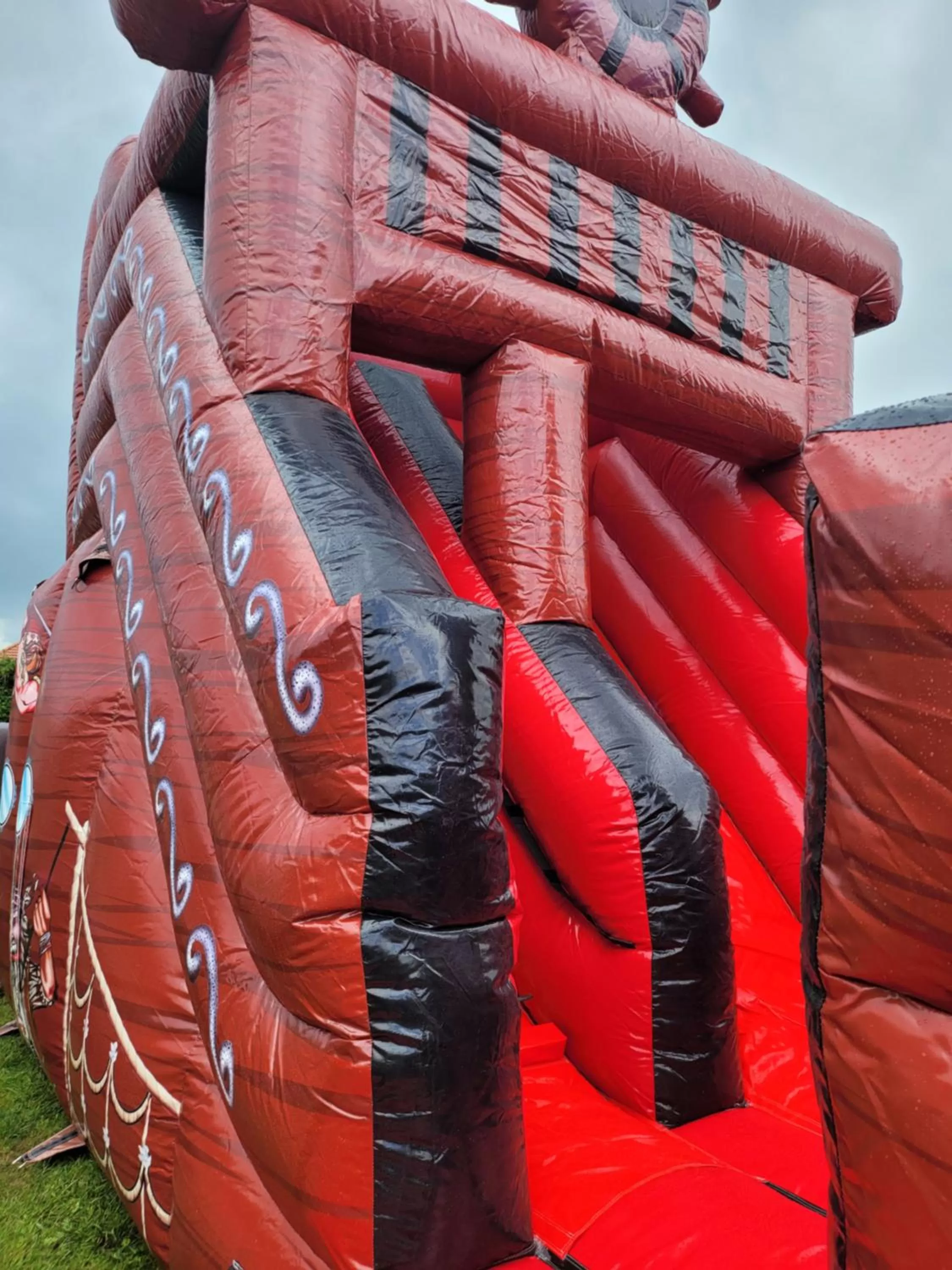 the jackdaw pub SELF CATERING STATIC CARAVAN free breakfast supplied