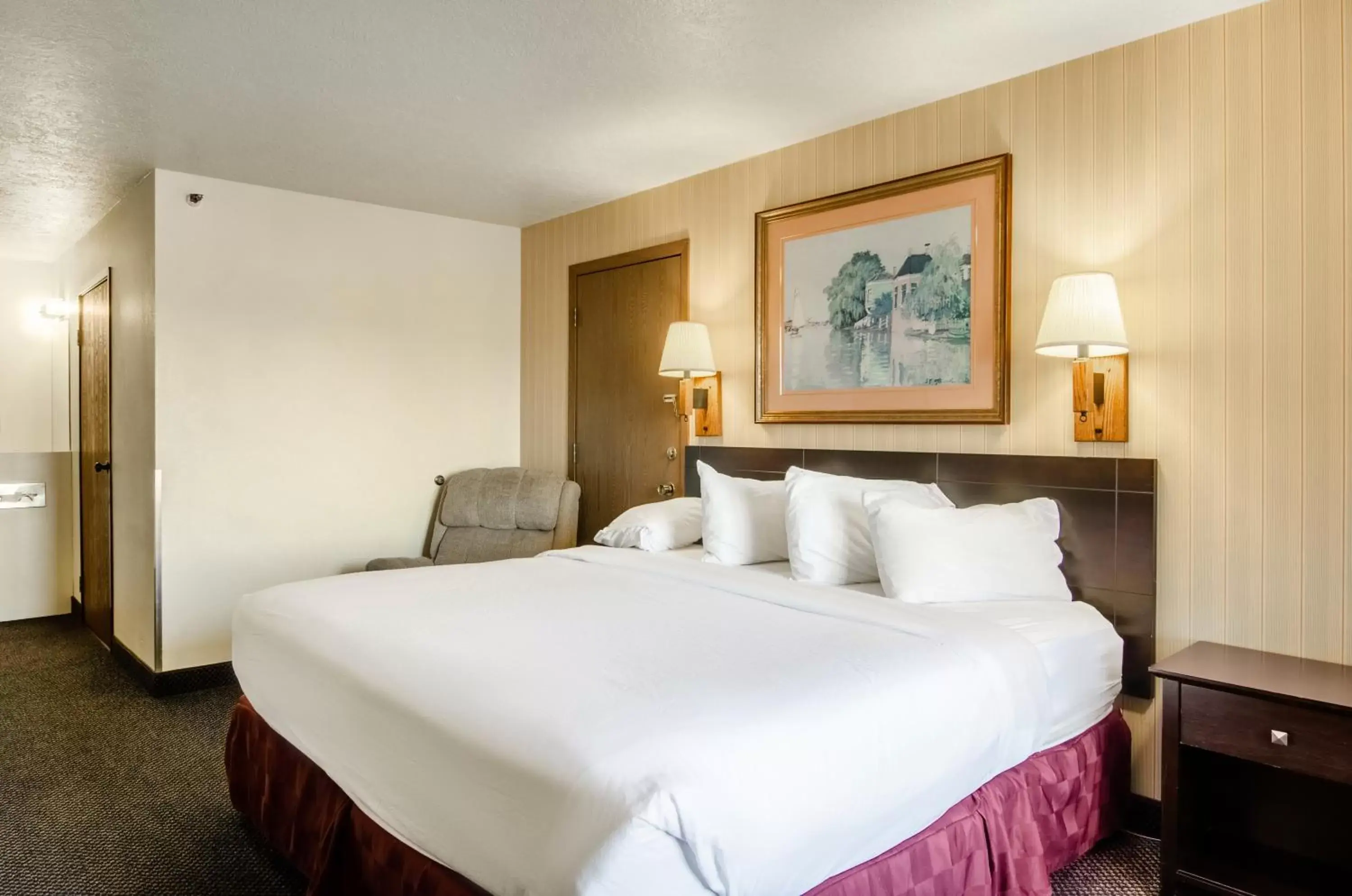 Bed in Americas Best Value Inn & Suites Ft Collins E at I-25