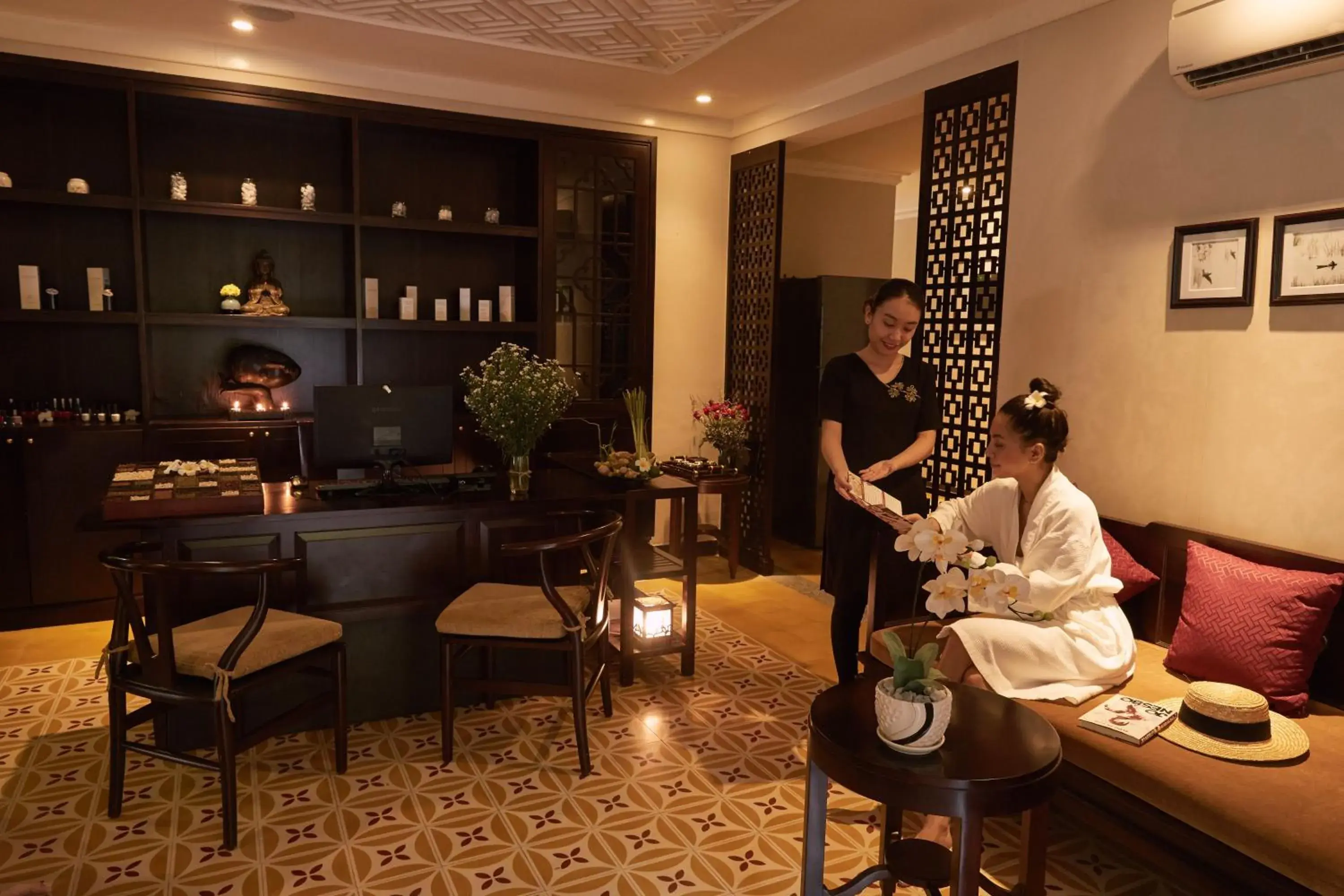 Staff in Hoi An Central Boutique Hotel & Spa (Little Hoi An Central Boutique Hotel & Spa)