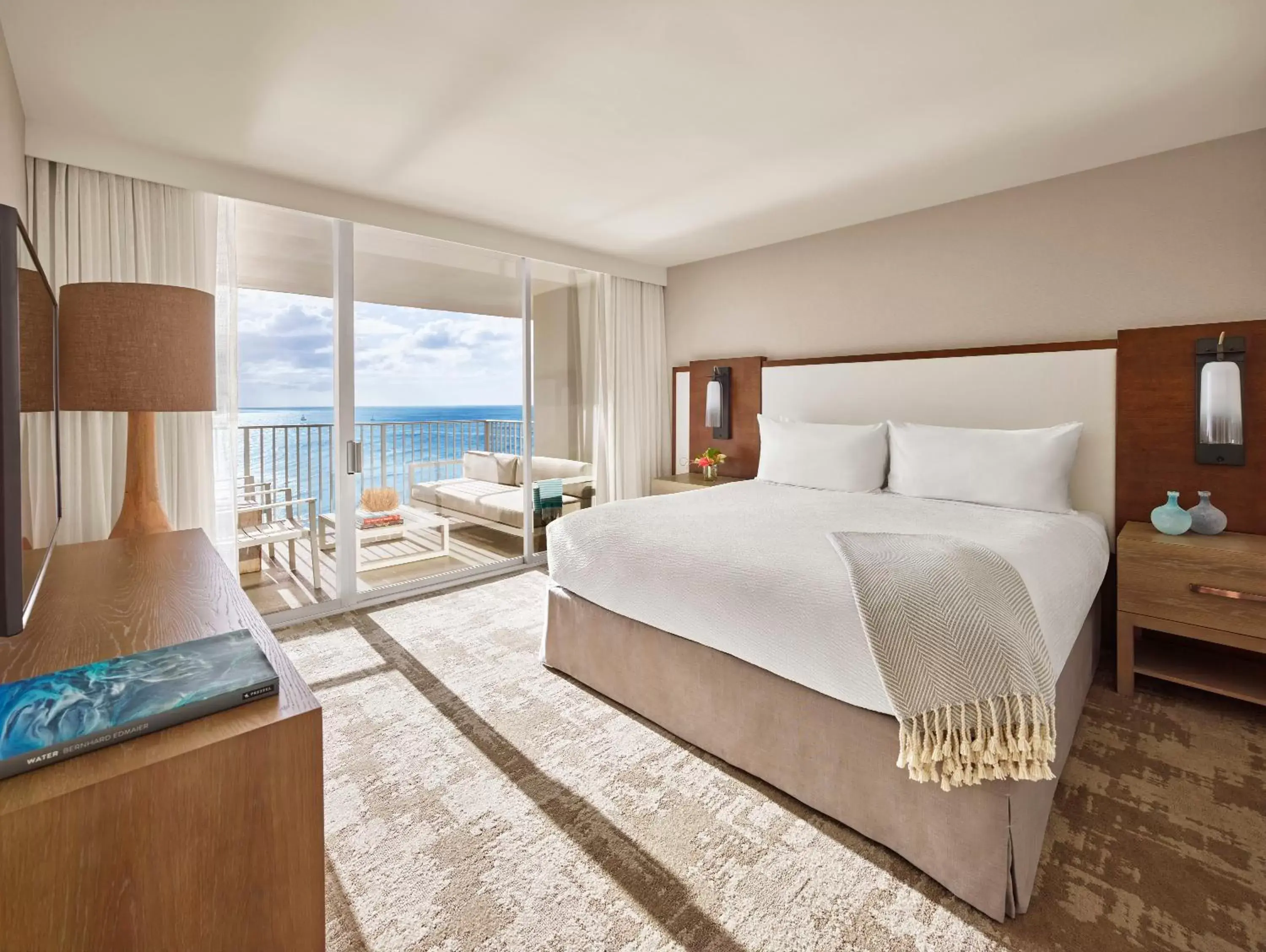 Bedroom in 'Alohilani Resort Waikiki Beach
