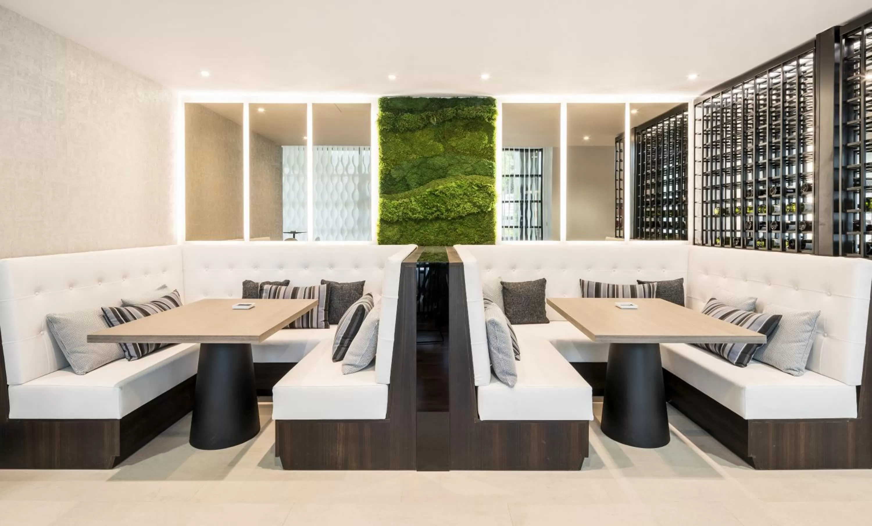 Restaurant/places to eat in Ilunion Pio XII