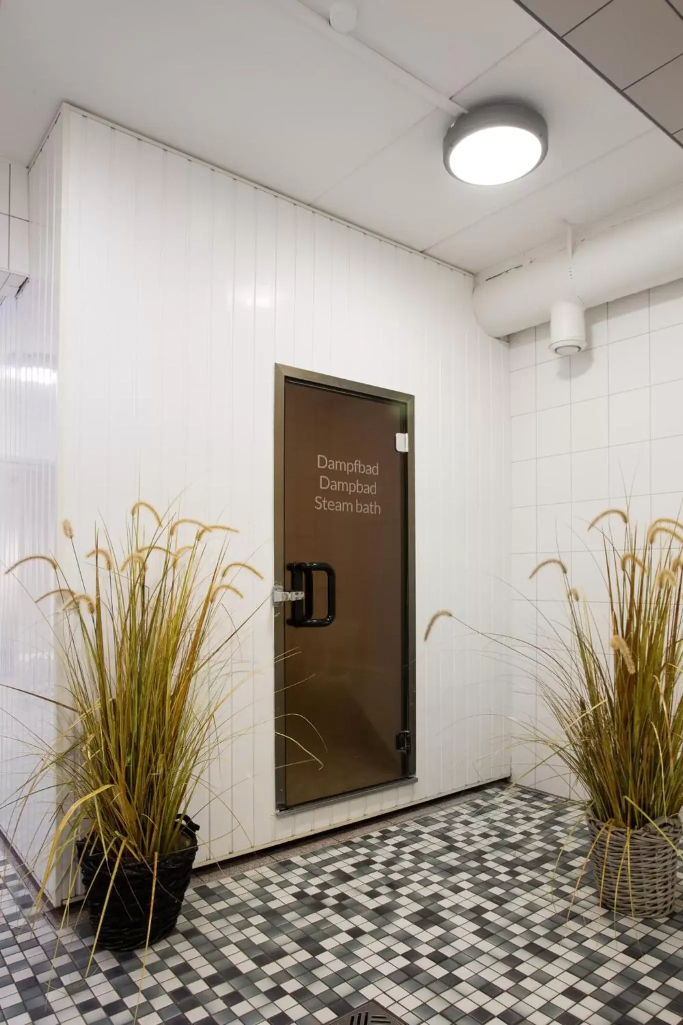 Steam room in Hotel des Nordens