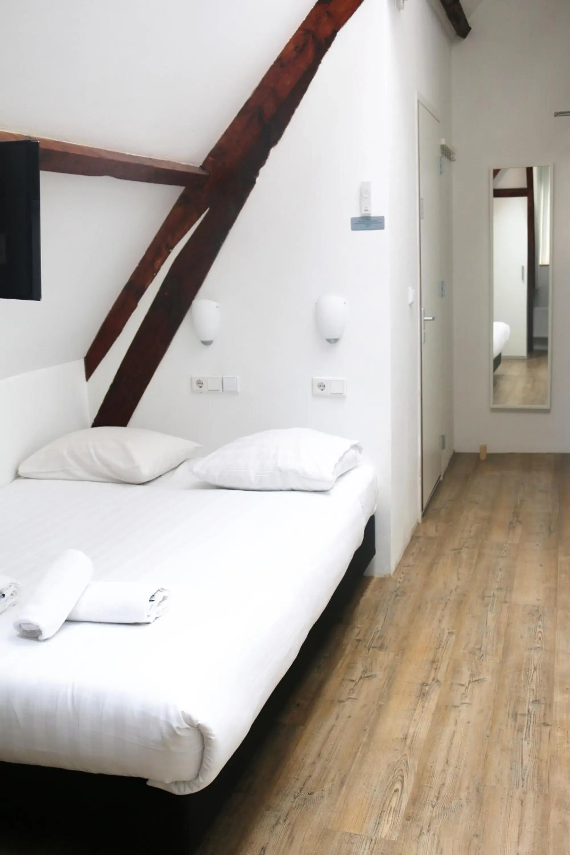 Bed in MAX Hotel Amsterdam Bed in MAX Hotel Amsterdam