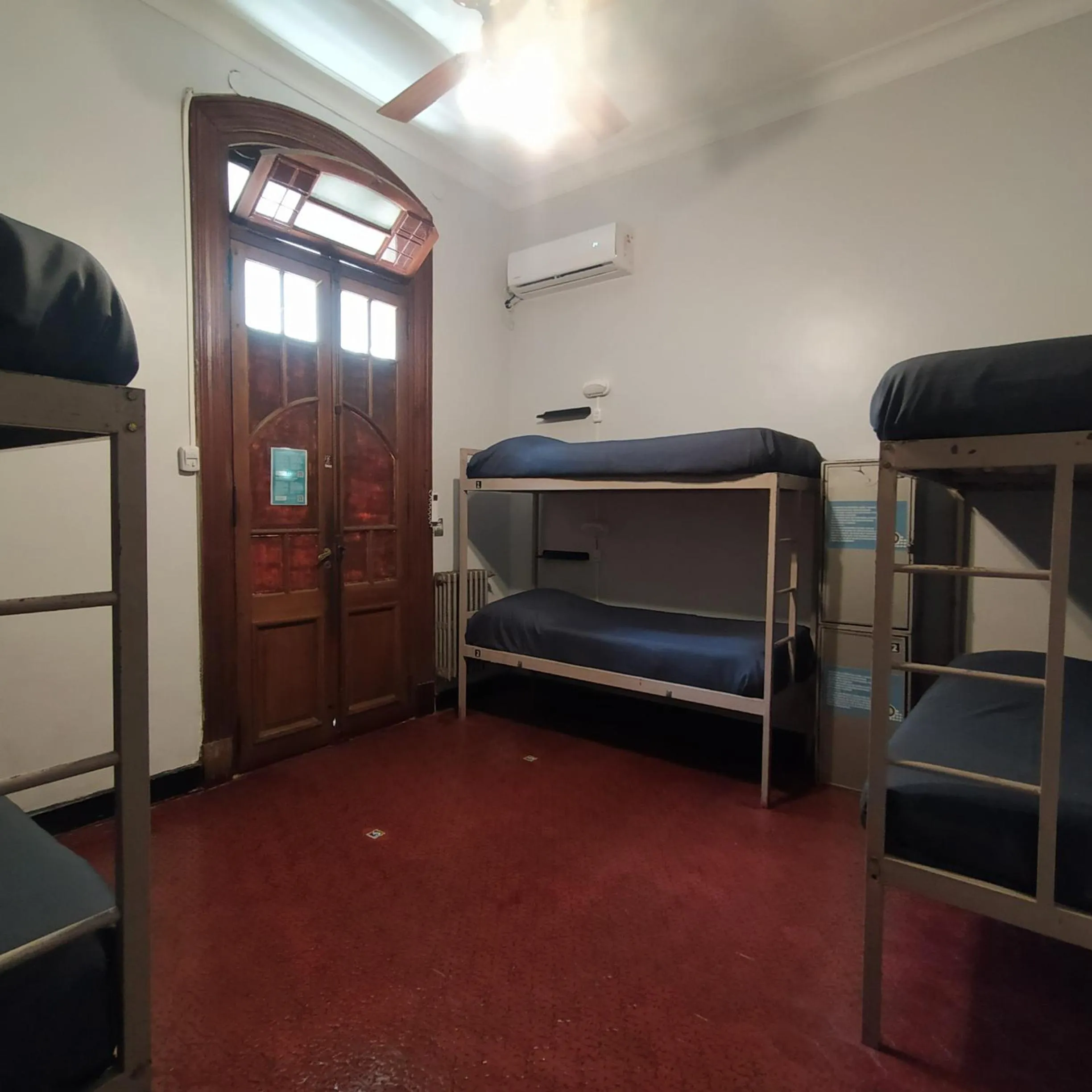 Photo of the whole room, Bed in Play Hostel Arcos