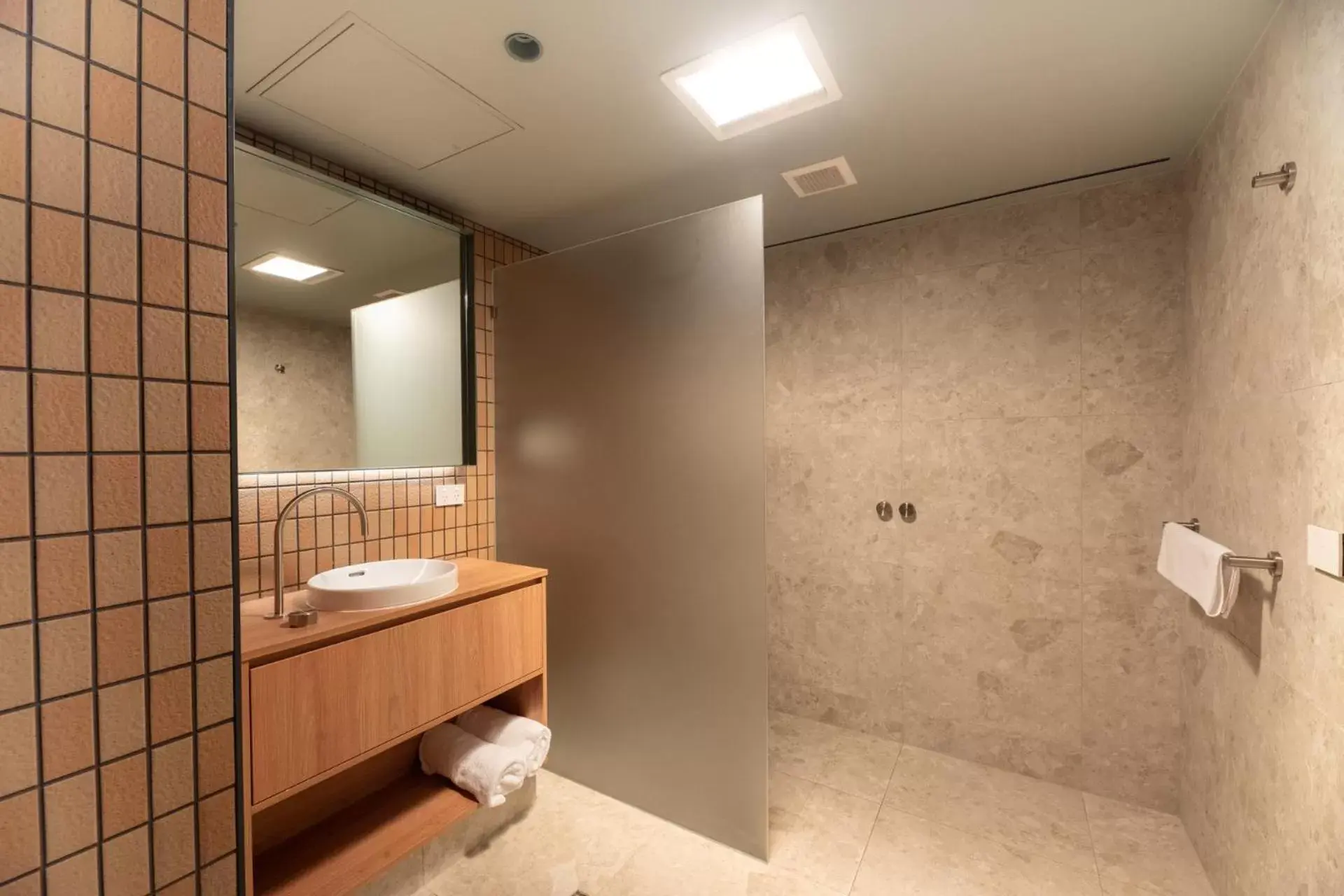 Shower, Bathroom in Balgownie Estate Yarra Valley