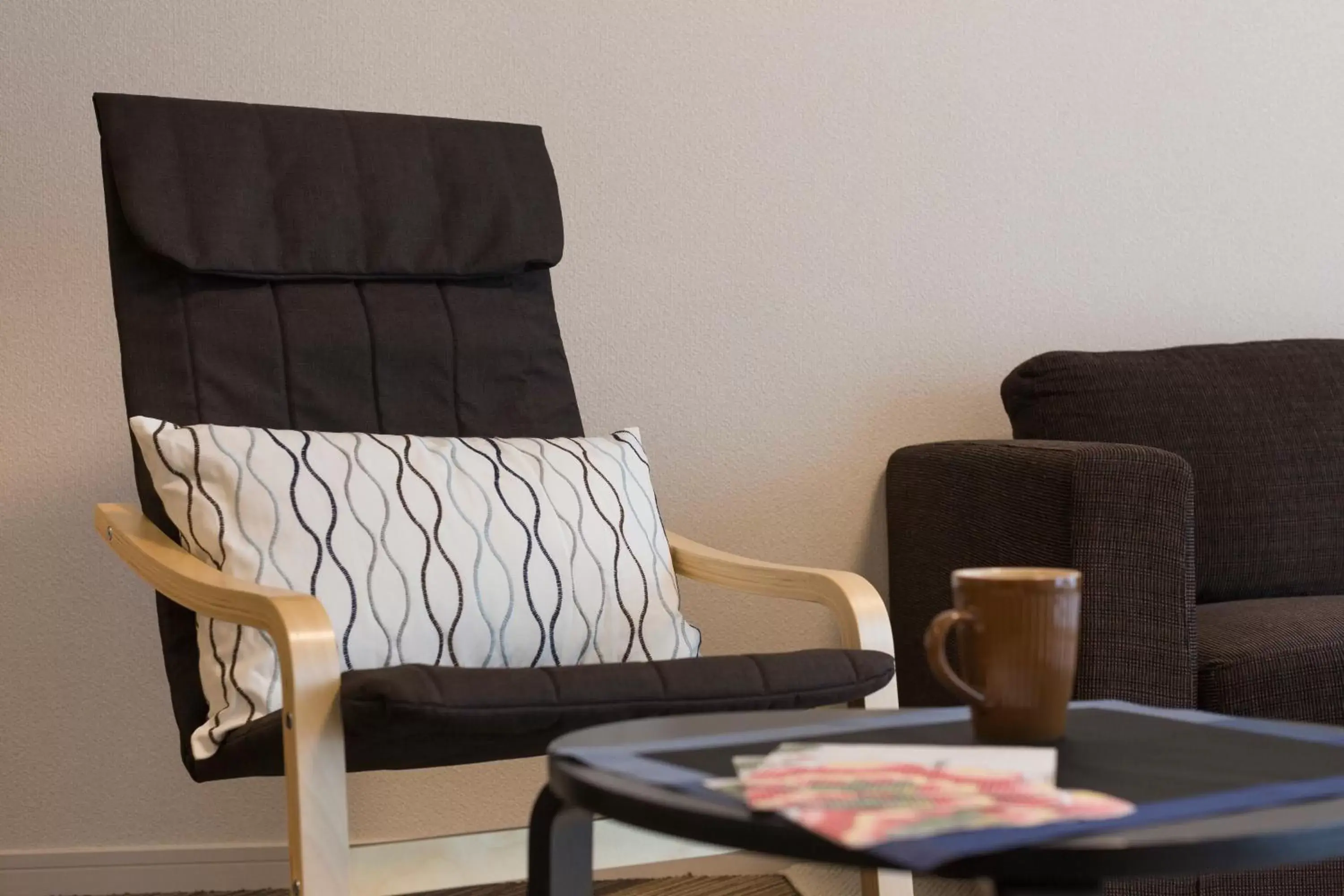 Living room, Seating Area in The Metropolitan