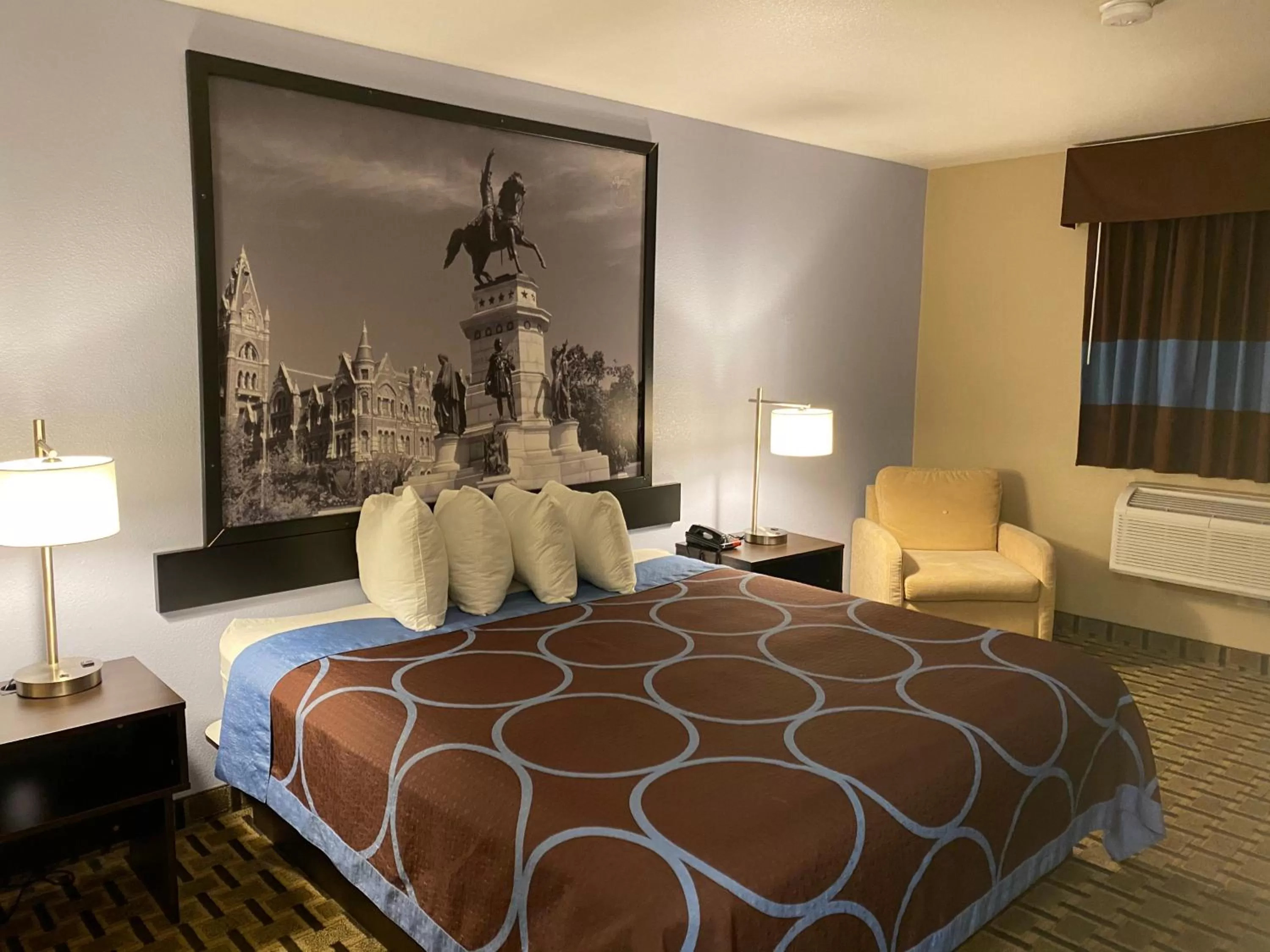 Bed in Super 8 by Wyndham Lynchburg VA