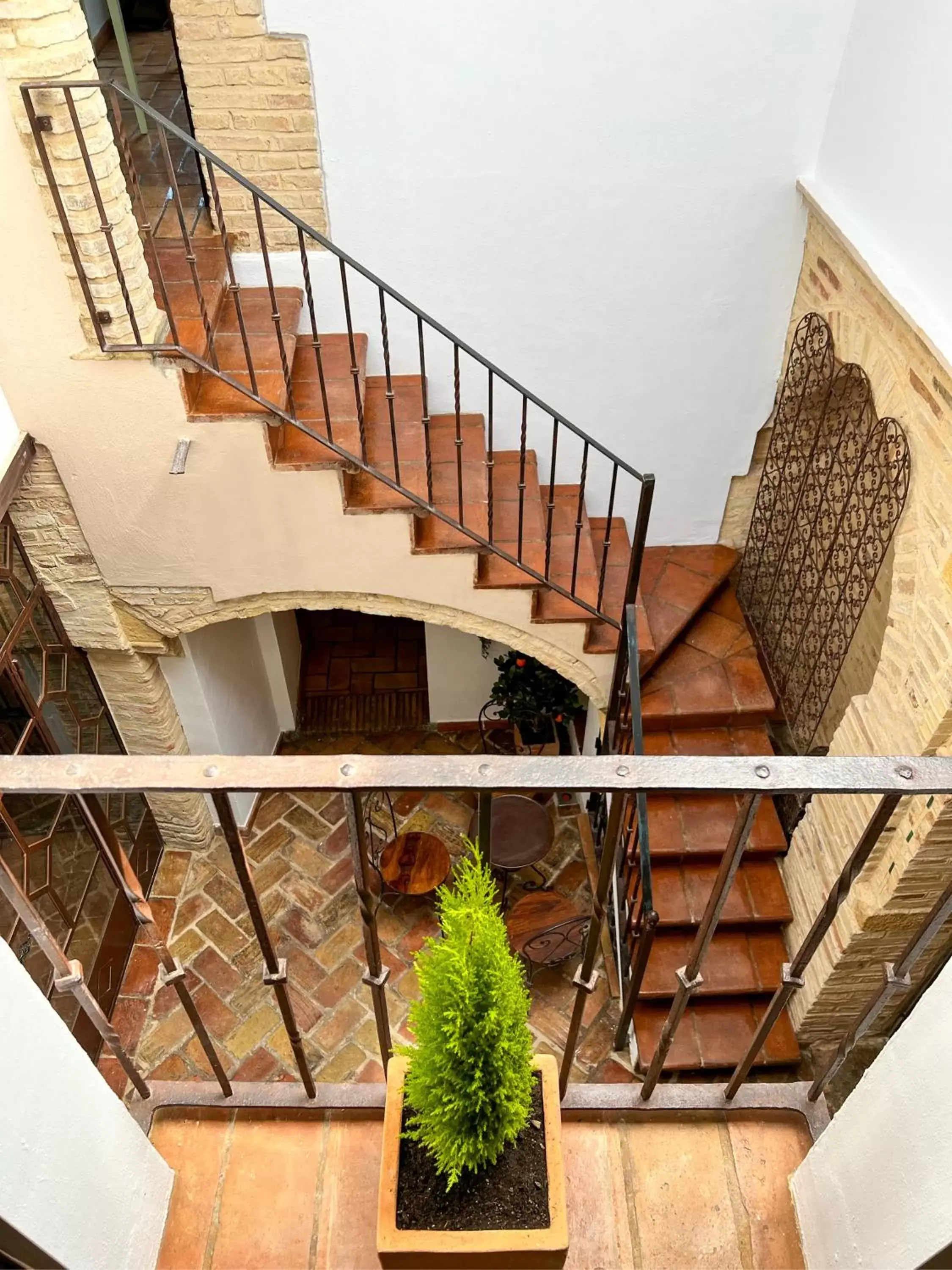 Inner courtyard view, Balcony/Terrace in Hotel Servilia