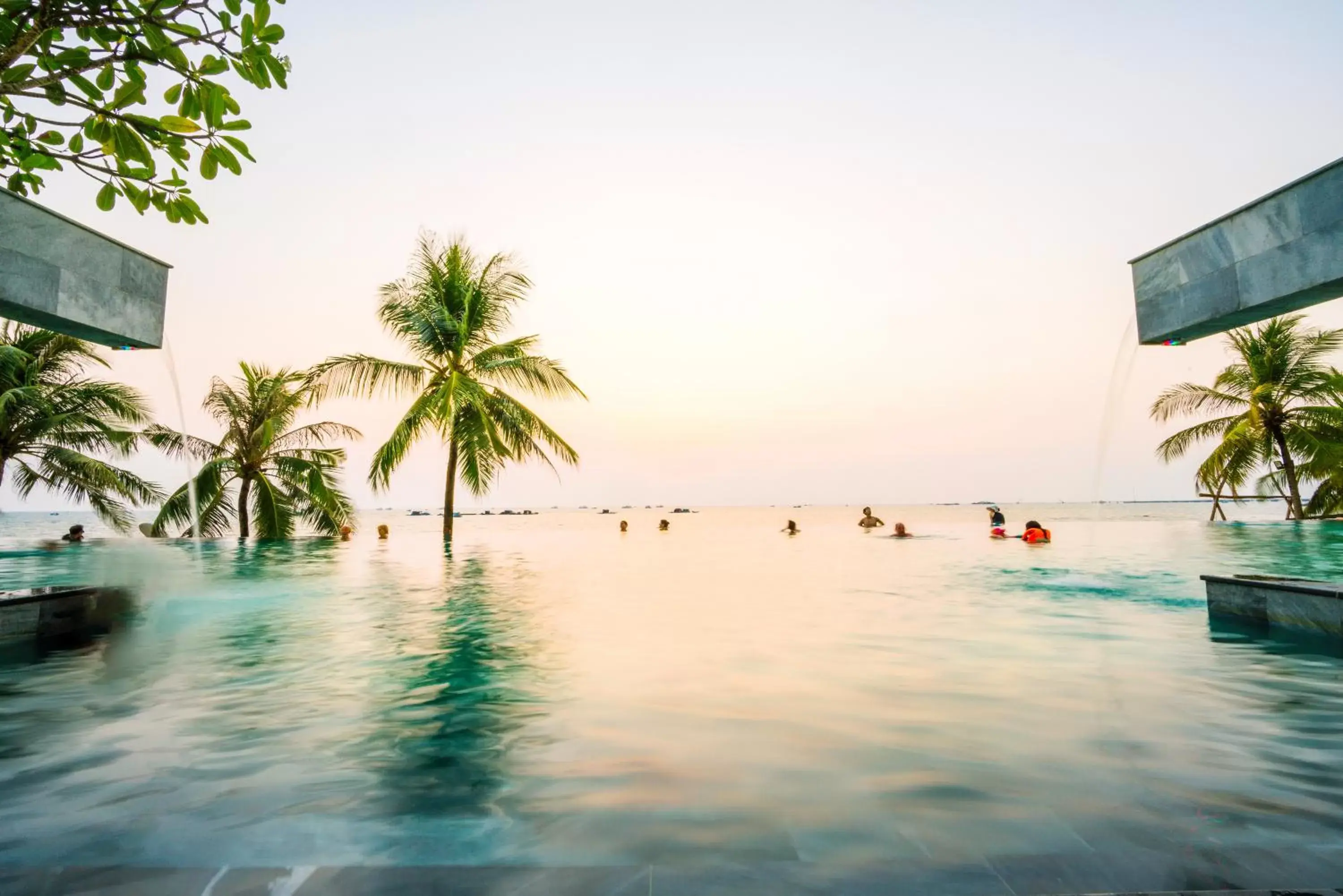 Swimming Pool in Seashells Phu Quoc Hotel & Spa