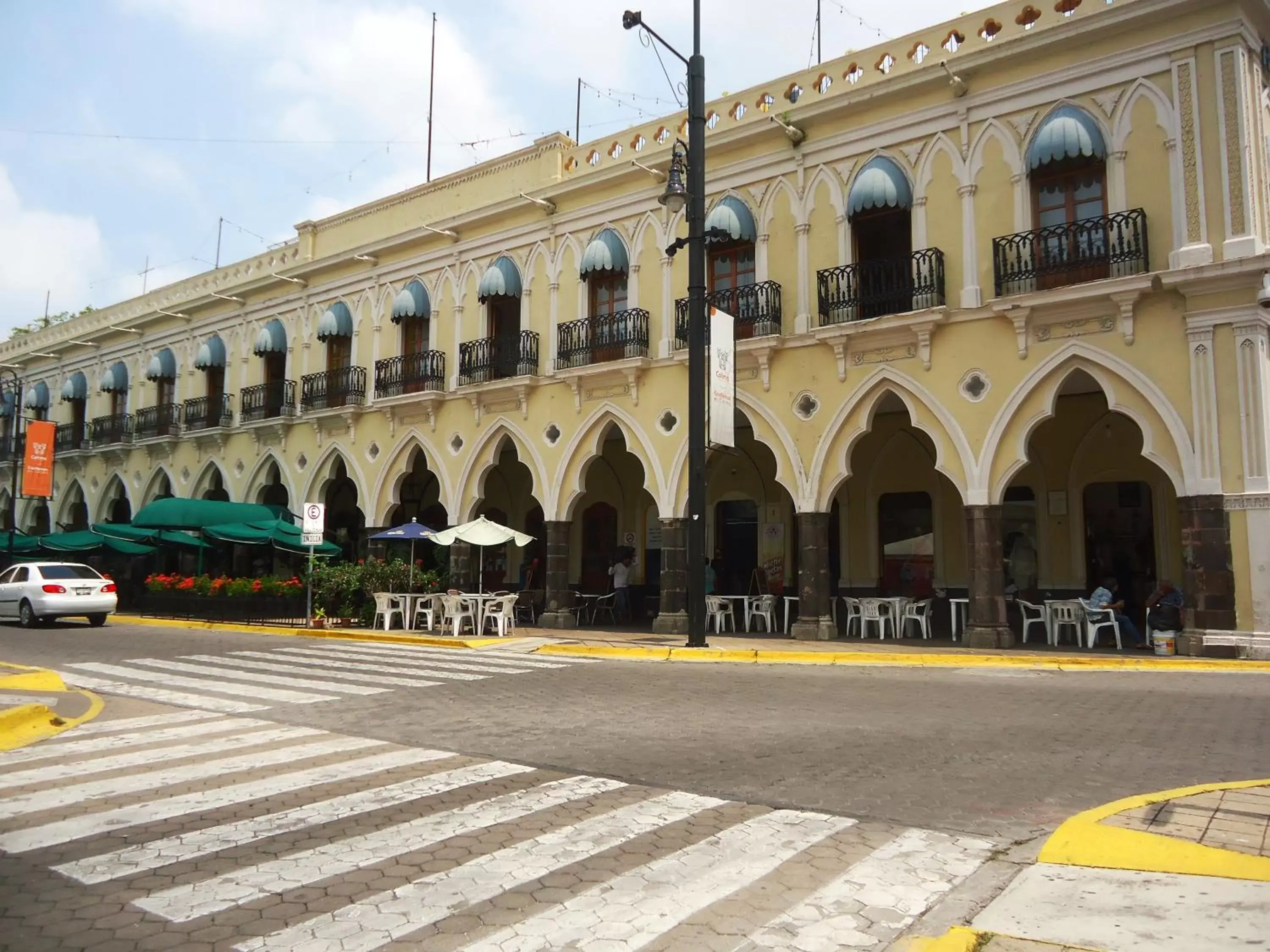 Facade/entrance, Property Building in Hotel Concierge Plaza Colima